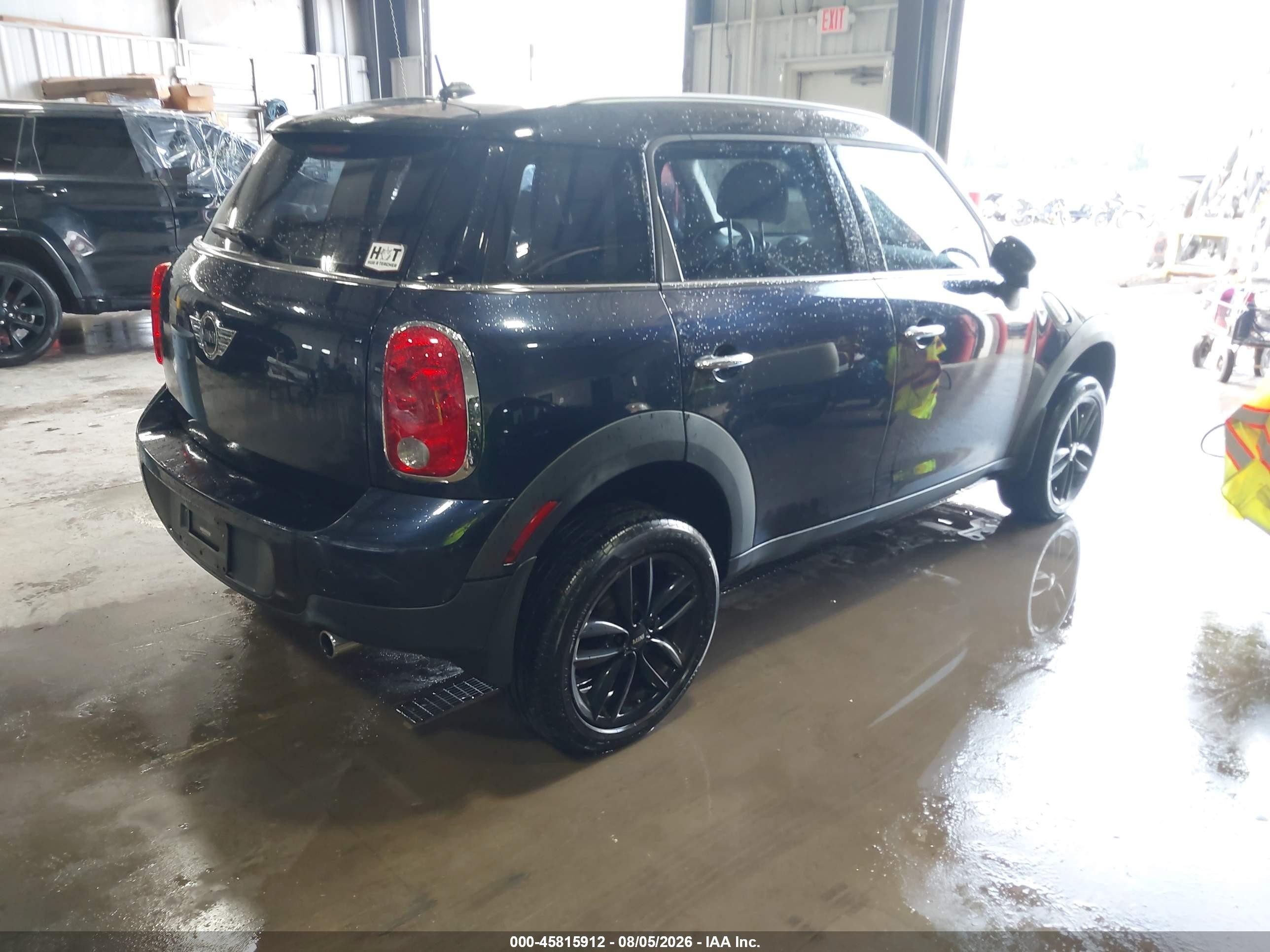 2014 Mini Countryman Cooper Dark Blue vin: WMWZB3C54EWM32148