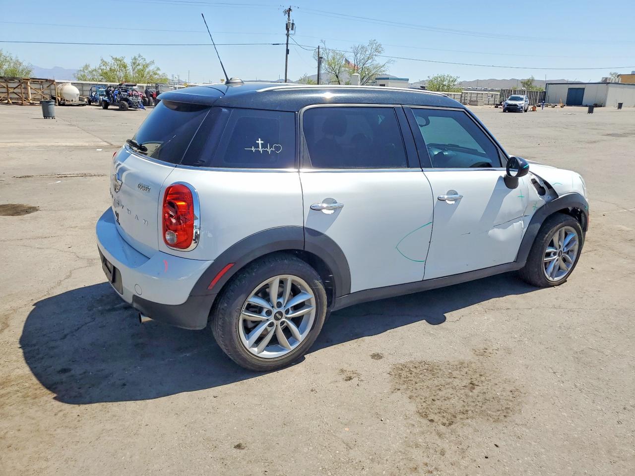 2014 Mini Cooper Countryman White vin: WMWZB3C54EWR39311