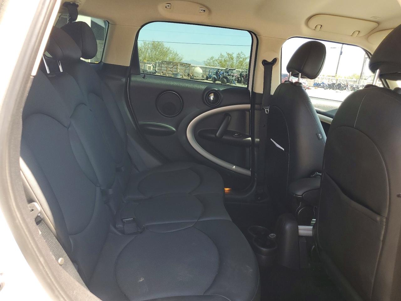 2014 Mini Cooper Countryman White vin: WMWZB3C54EWR39311