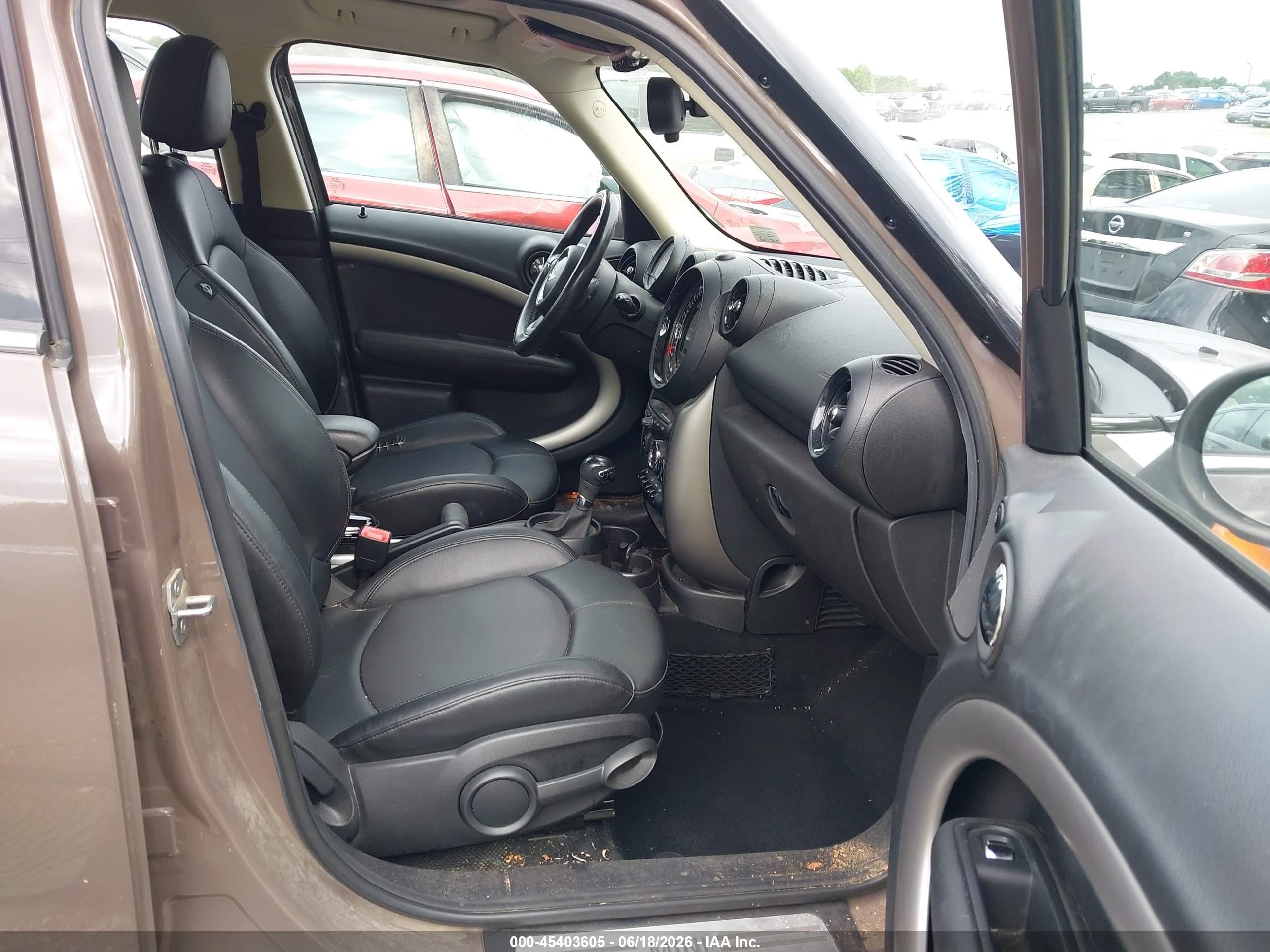 2015 Mini Countryman Cooper Brown vin: WMWZB3C54FWR42940