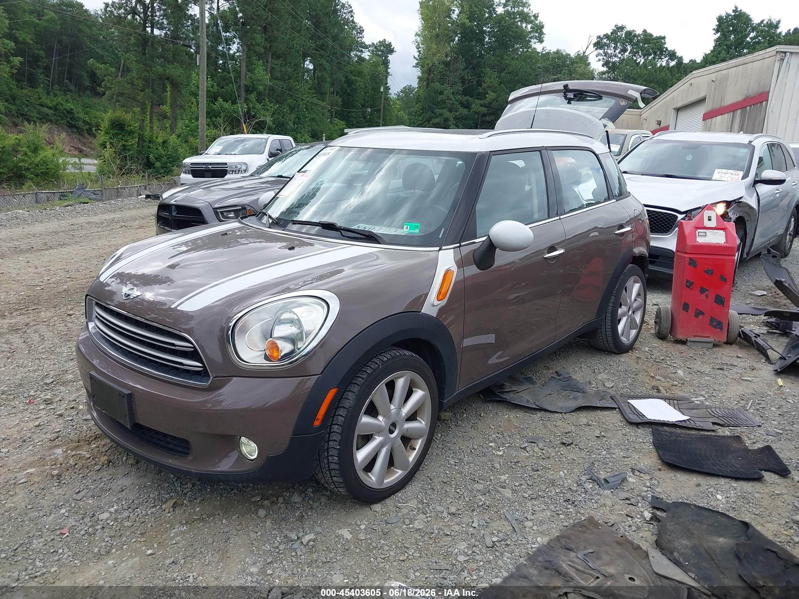 2015 Mini Countryman Cooper Brown vin: WMWZB3C54FWR42940