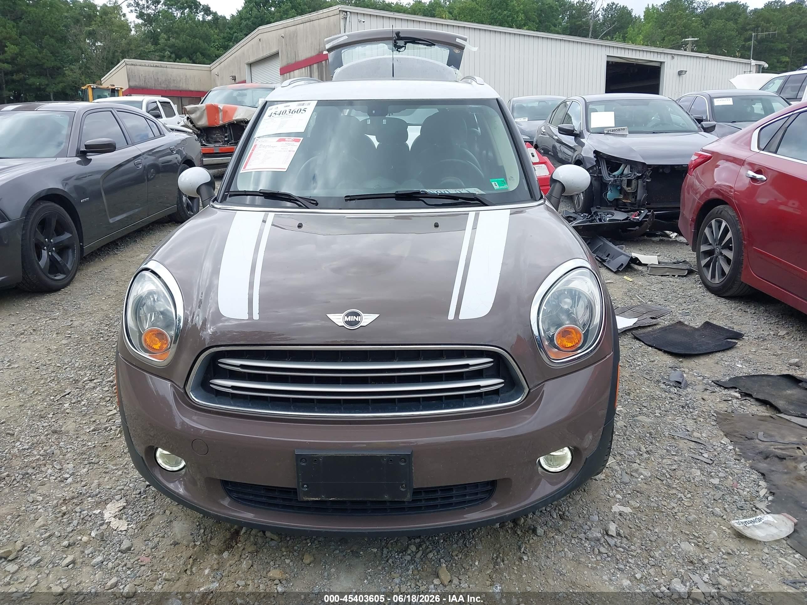 2015 Mini Countryman Cooper Brown vin: WMWZB3C54FWR42940