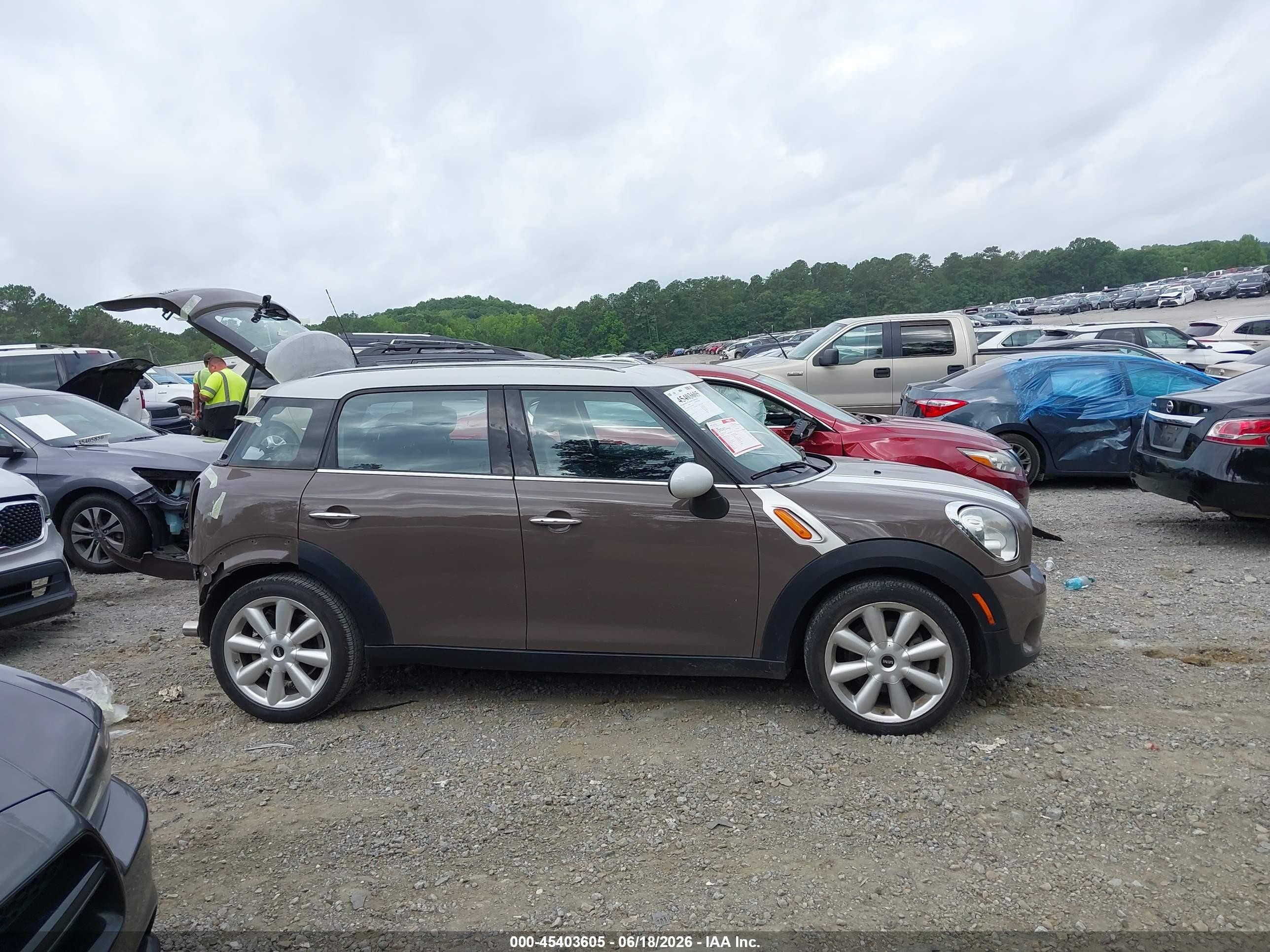 2015 Mini Countryman Cooper Brown vin: WMWZB3C54FWR42940