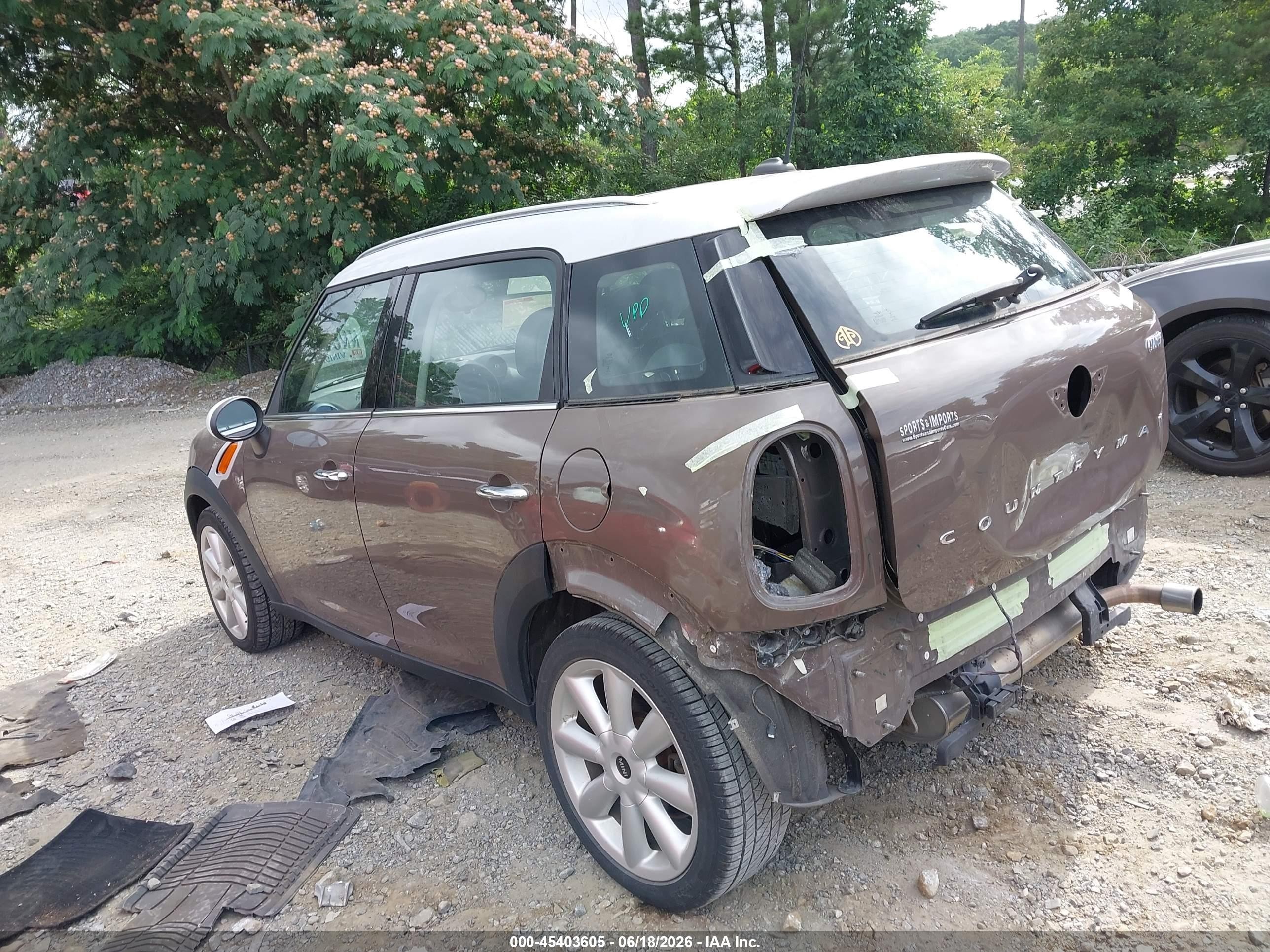 2015 Mini Countryman Cooper Brown vin: WMWZB3C54FWR42940