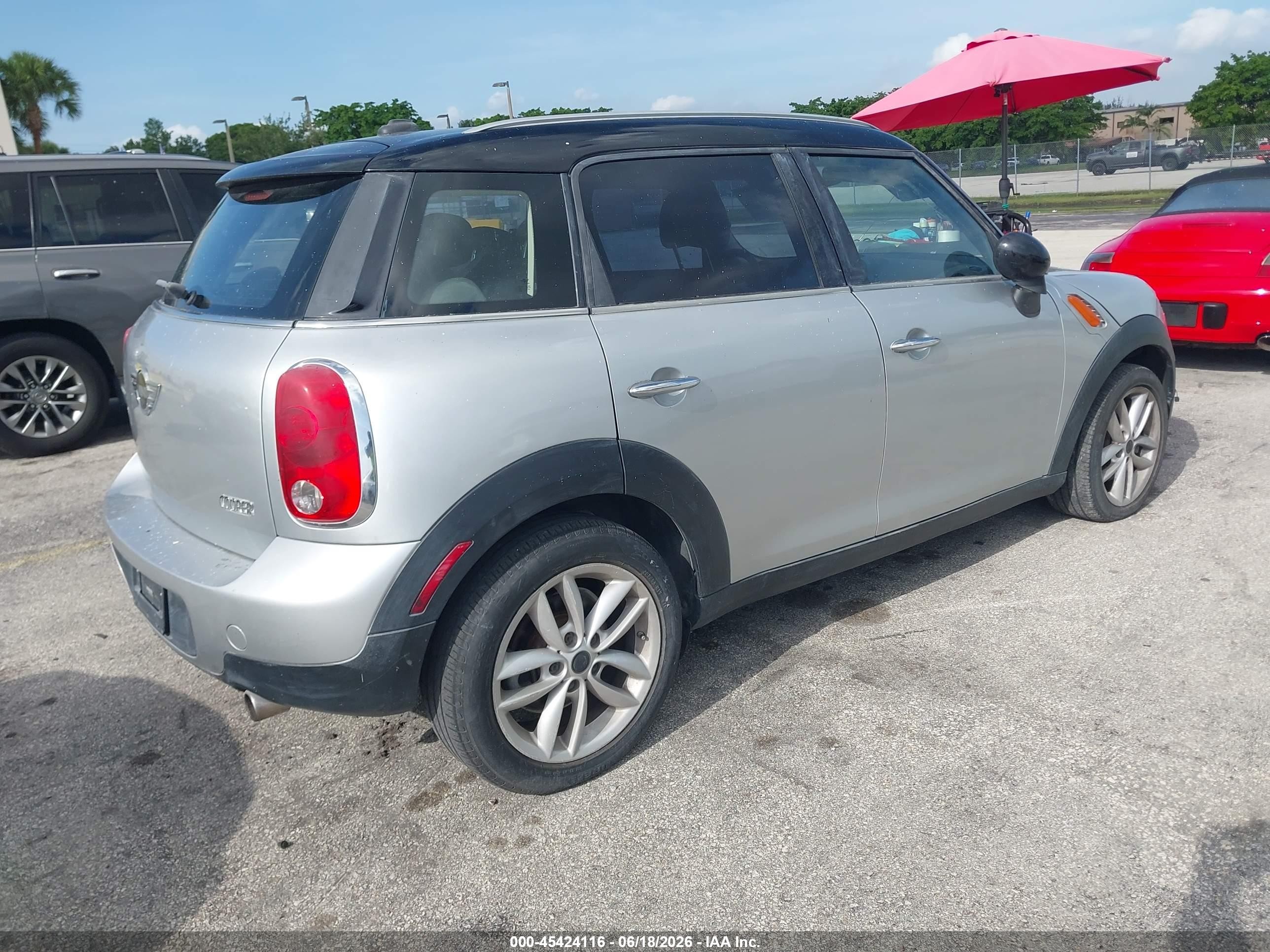 2013 Mini Countryman Cooper Silver vin: WMWZB3C55DWM31329