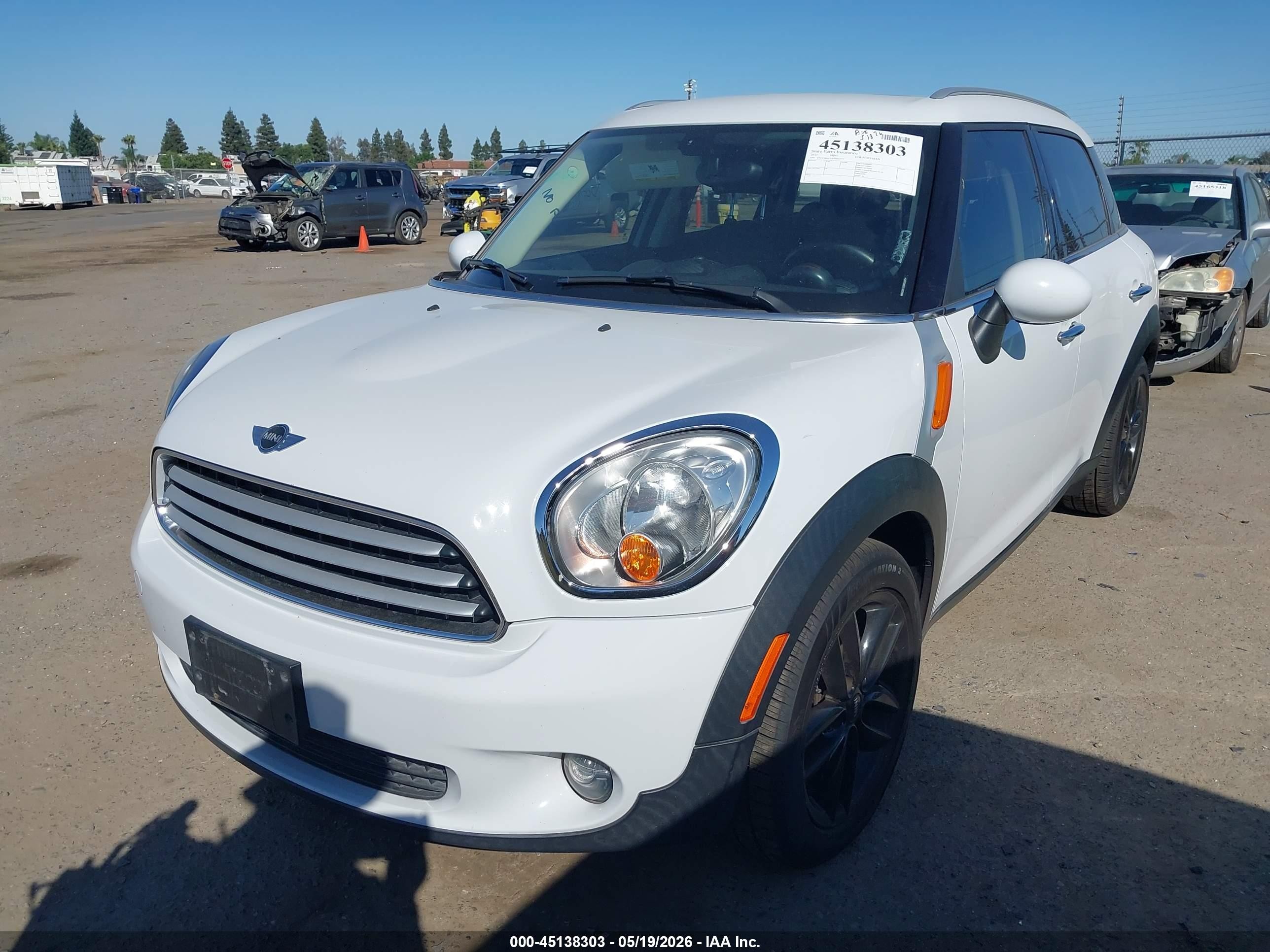 2013 Mini Countryman Cooper Белый vin: WMWZB3C55DWR35475