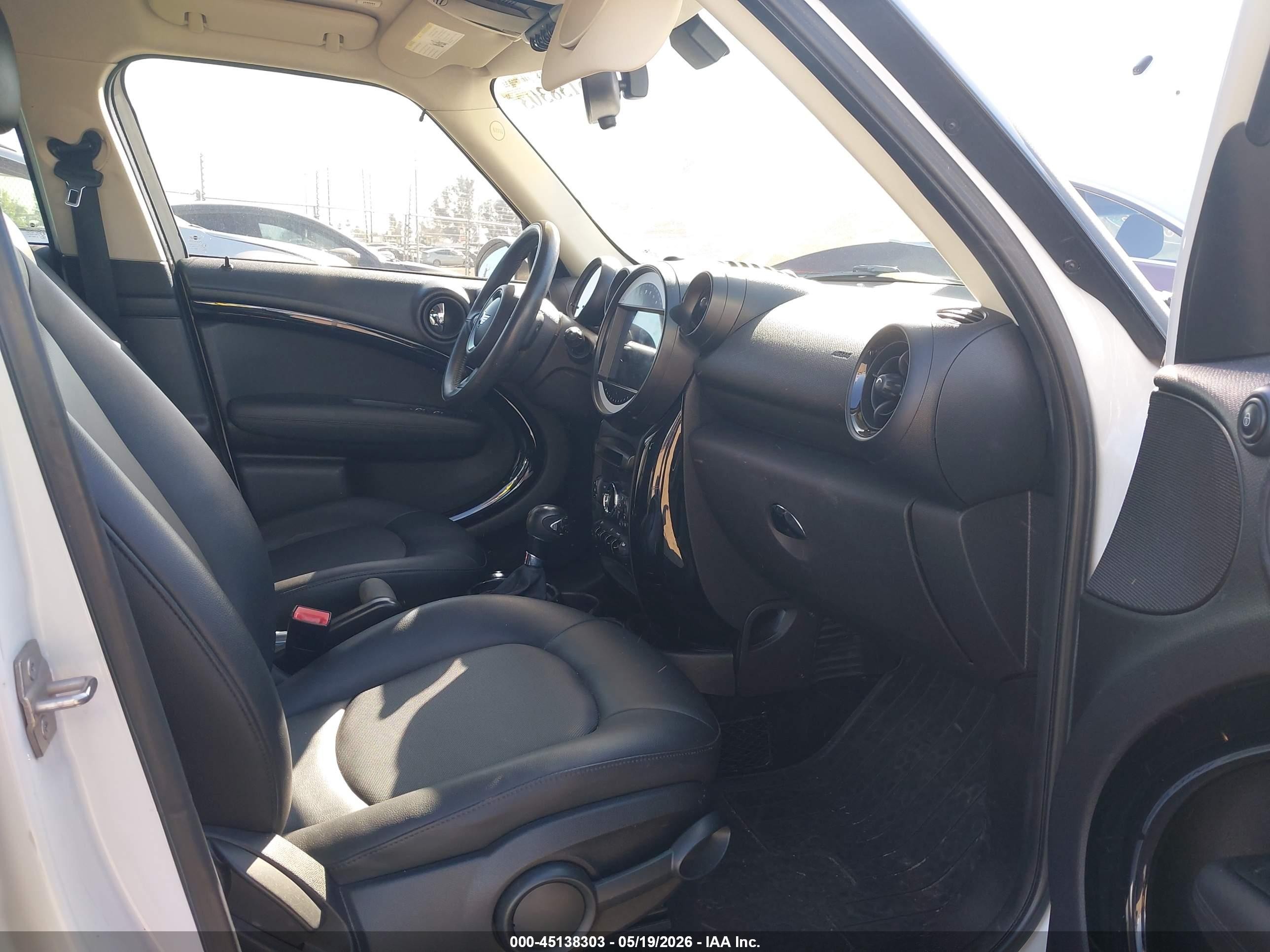 2013 Mini Countryman Cooper Белый vin: WMWZB3C55DWR35475