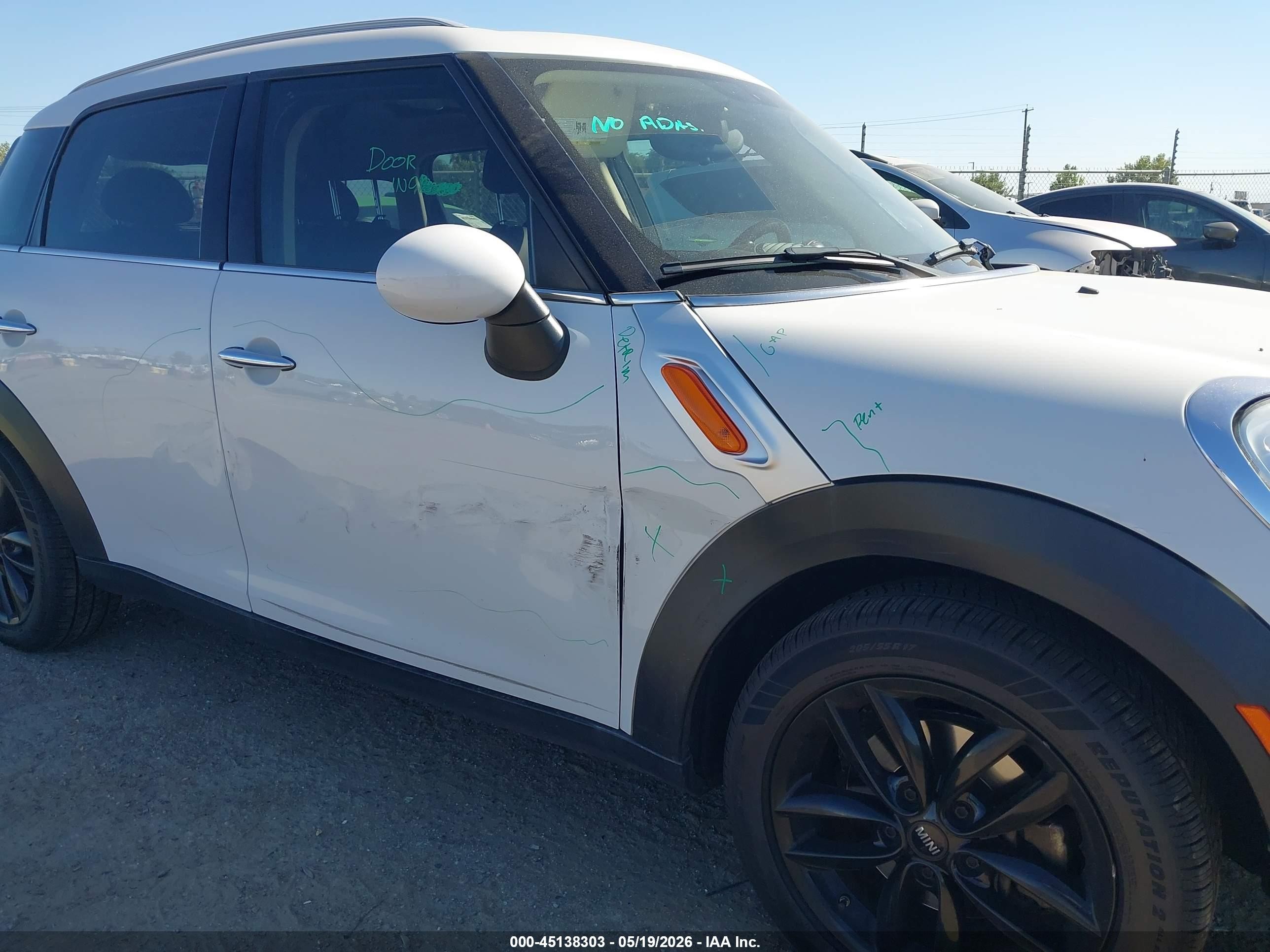 2013 Mini Countryman Cooper Белый vin: WMWZB3C55DWR35475