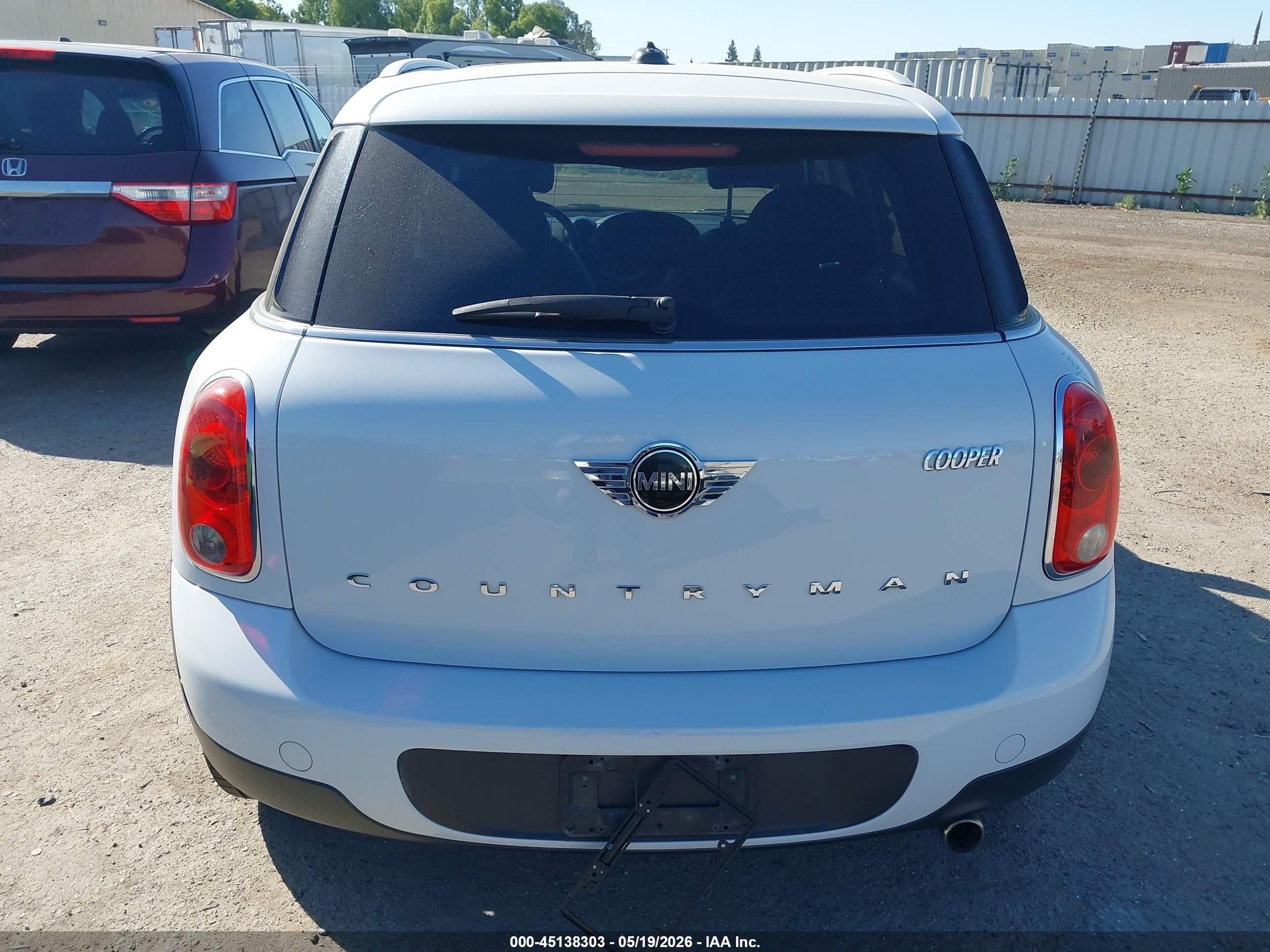2013 Mini Countryman Cooper Белый vin: WMWZB3C55DWR35475