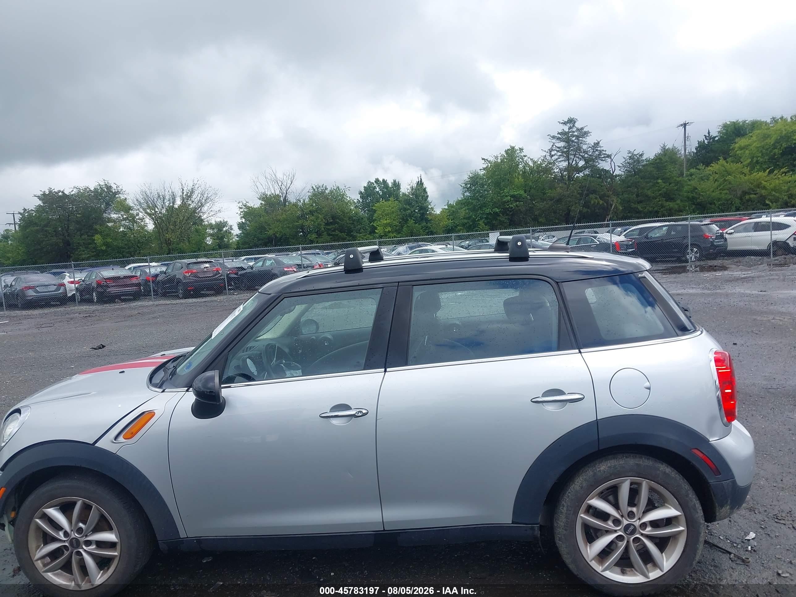 2014 Mini Countryman Cooper Silver vin: WMWZB3C55EWR38183