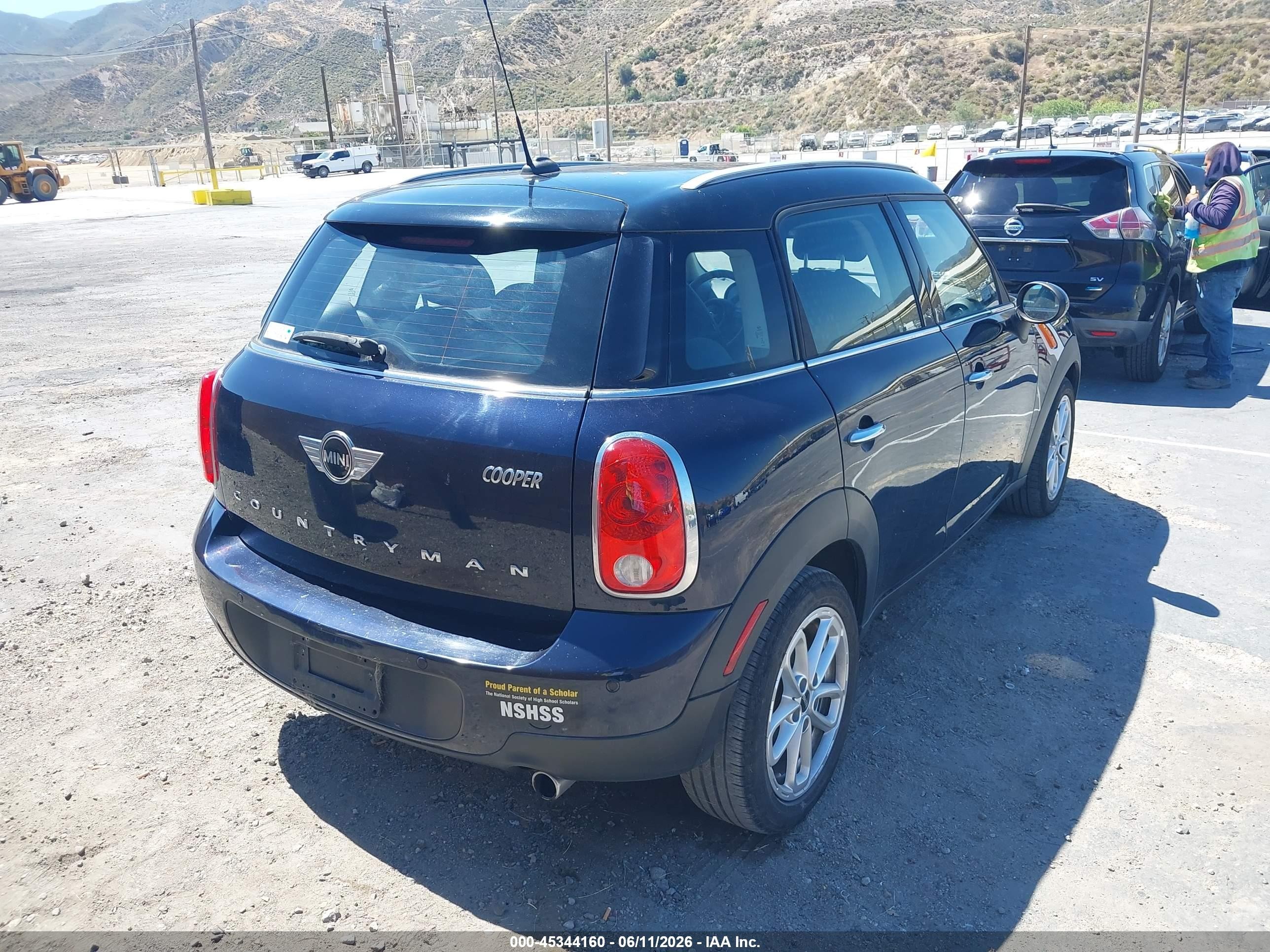 2015 Mini Countryman Cooper Blue vin: WMWZB3C55FWR44941