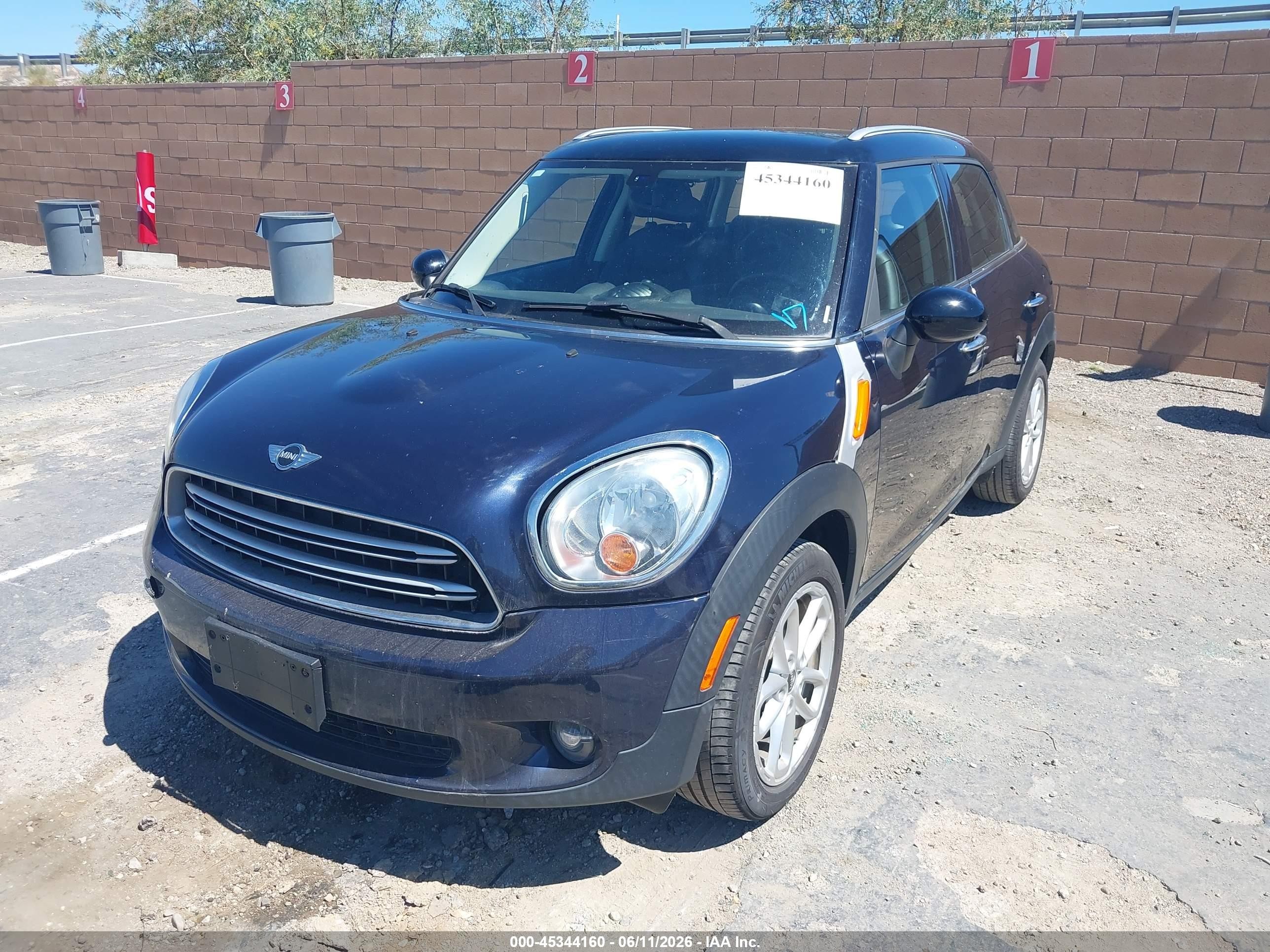 2015 Mini Countryman Cooper Blue vin: WMWZB3C55FWR44941