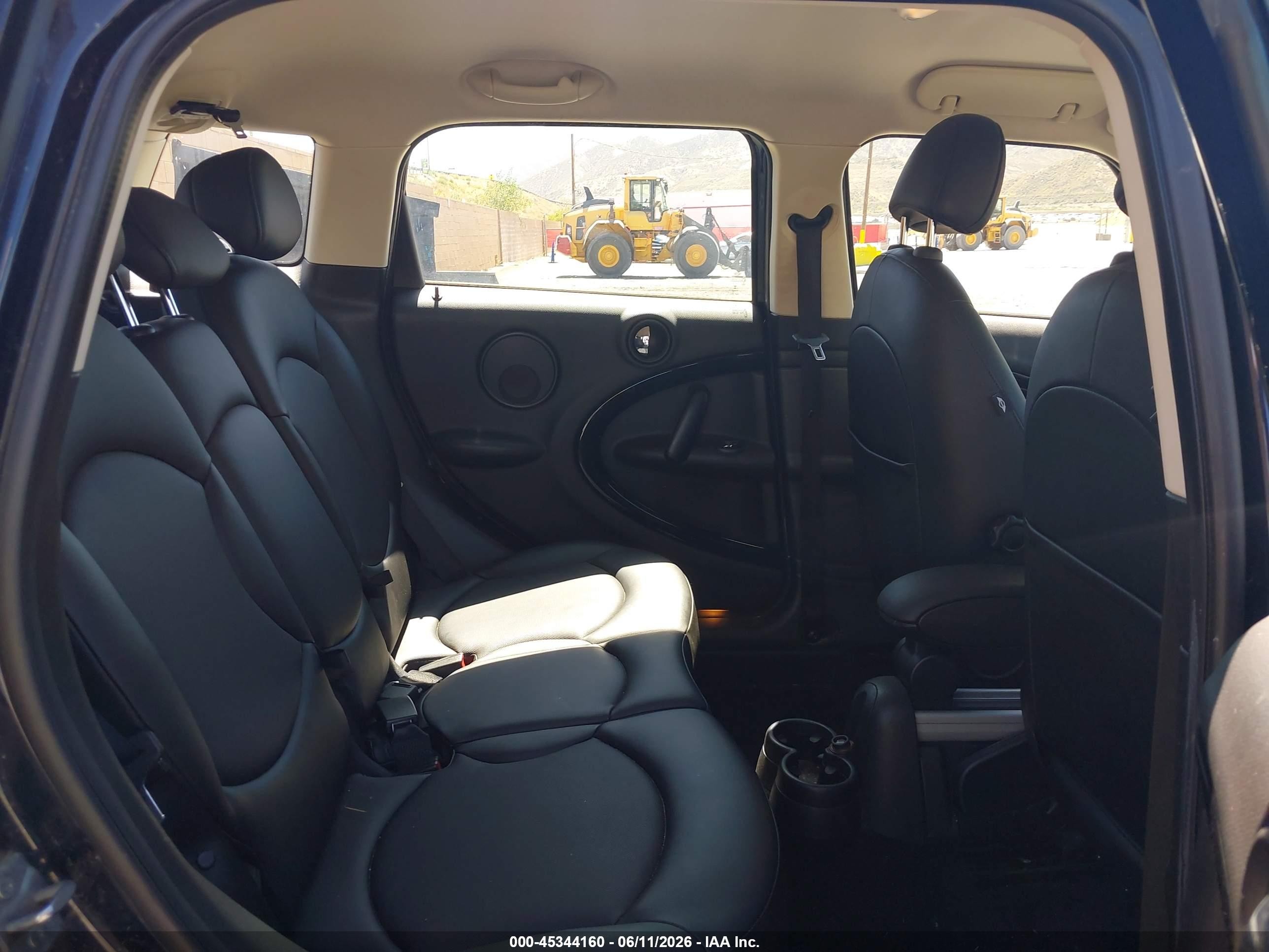 2015 Mini Countryman Cooper Blue vin: WMWZB3C55FWR44941