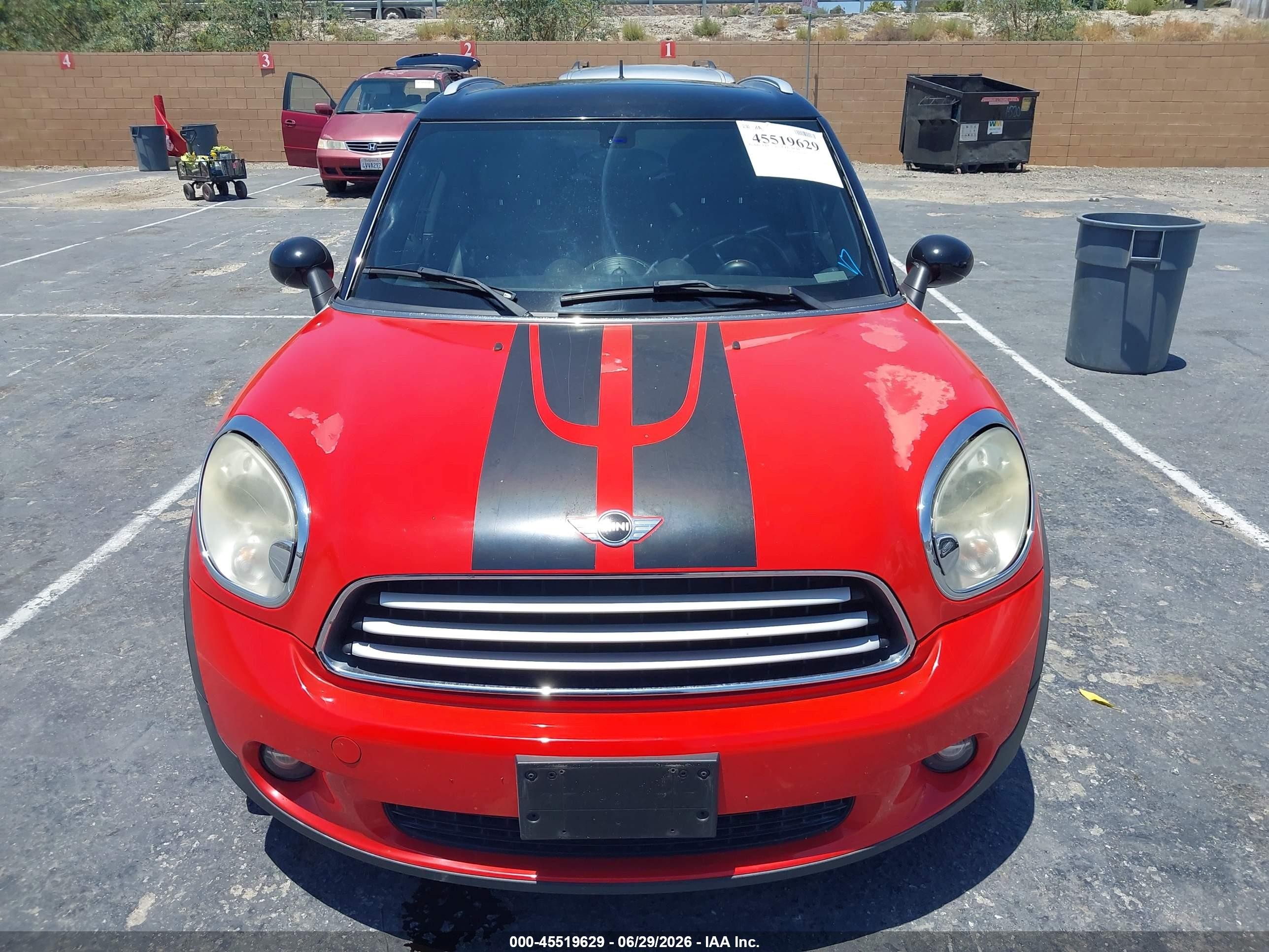2011 Mini Cooper Countryman   Red vin: WMWZB3C56BWH94528