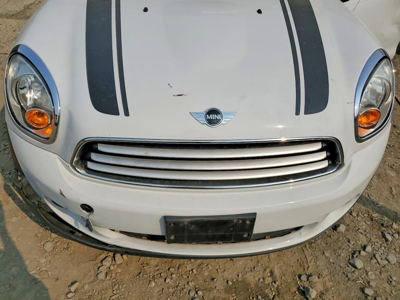2011 Mini Cooper Countryman White vin: WMWZB3C56BWM29294
