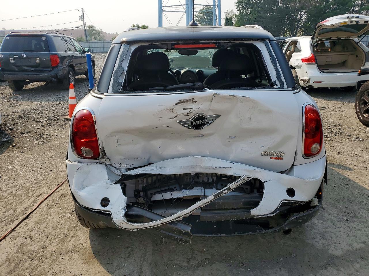 2011 Mini Cooper Countryman White vin: WMWZB3C56BWM29294
