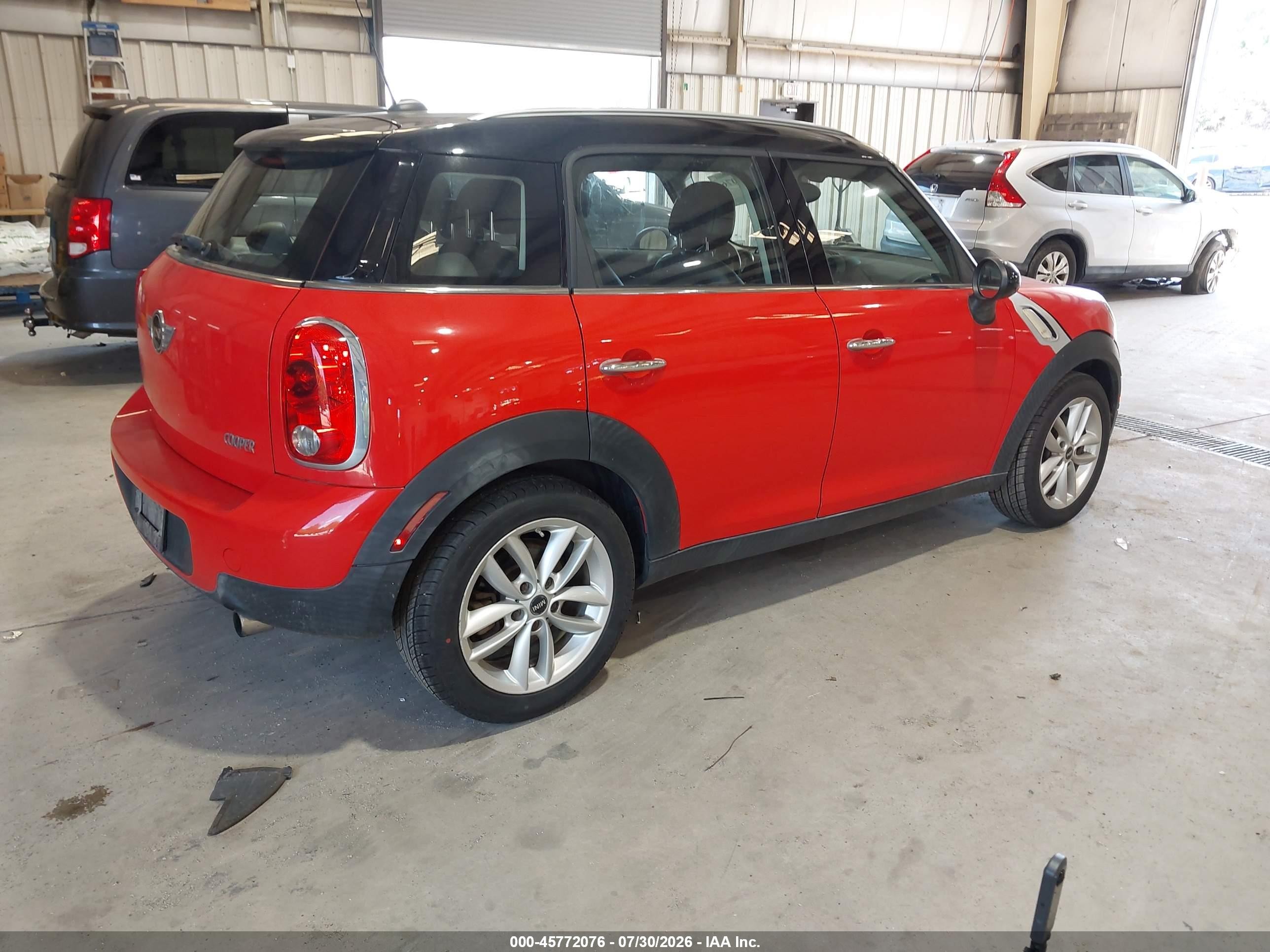 2012 Mini Cooper Countryman   Red vin: WMWZB3C56CWM03070