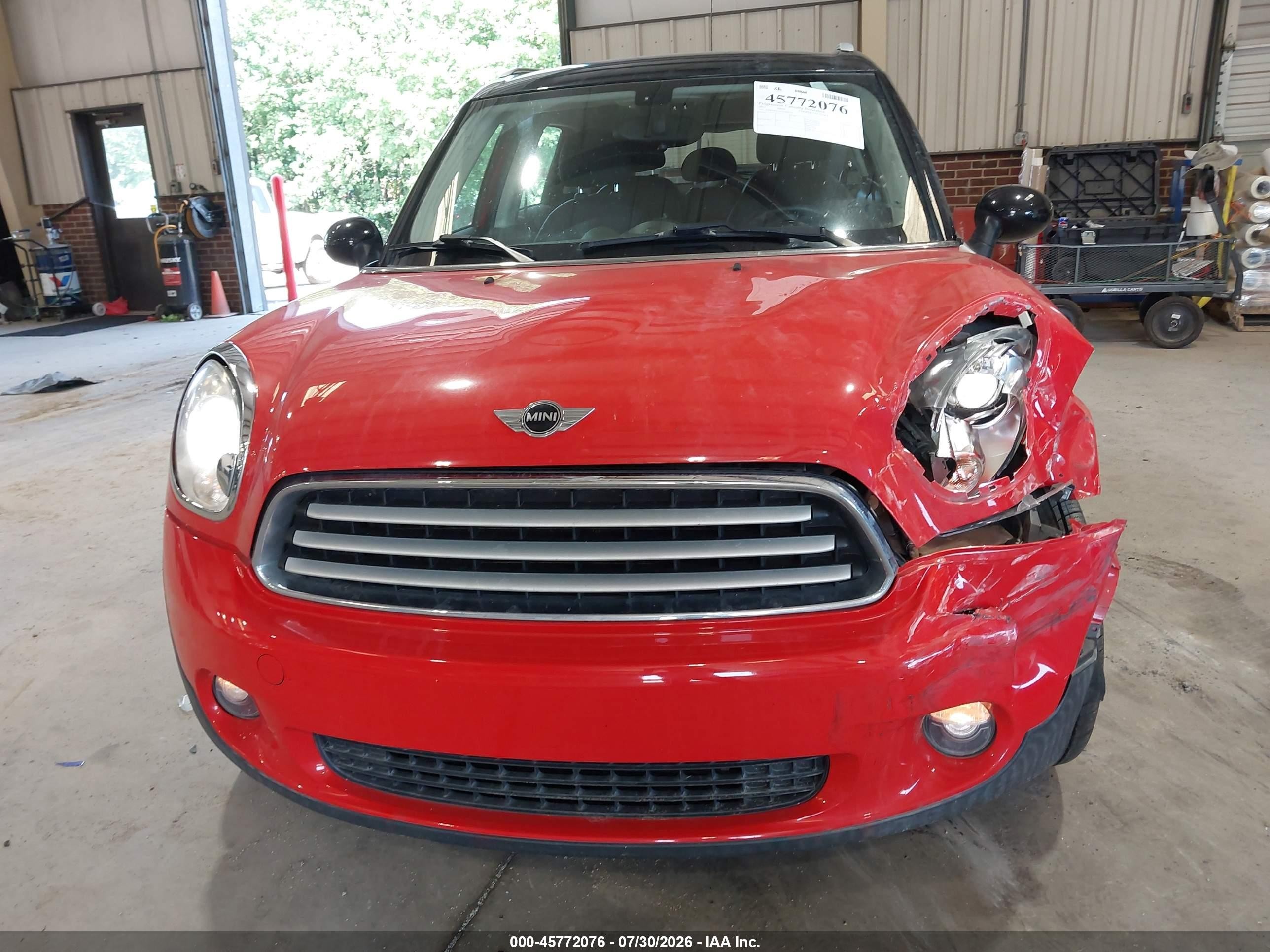 2012 Mini Cooper Countryman   Red vin: WMWZB3C56CWM03070