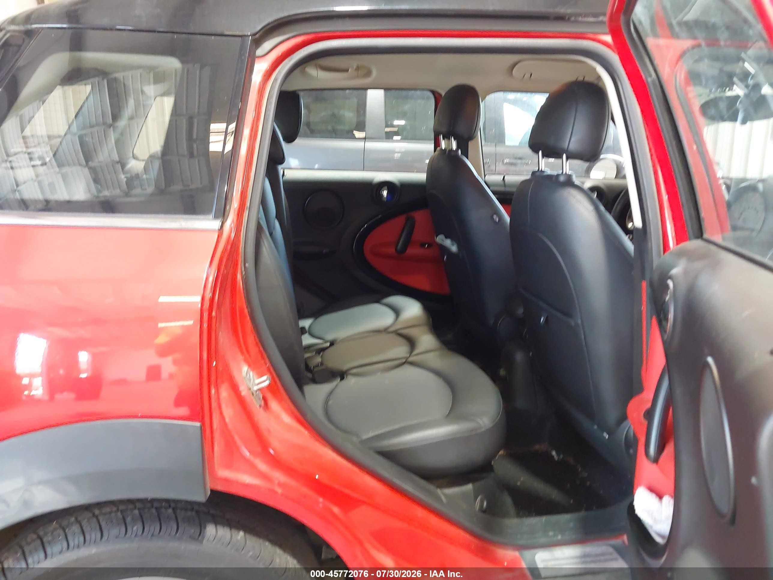 2012 Mini Cooper Countryman   Red vin: WMWZB3C56CWM03070