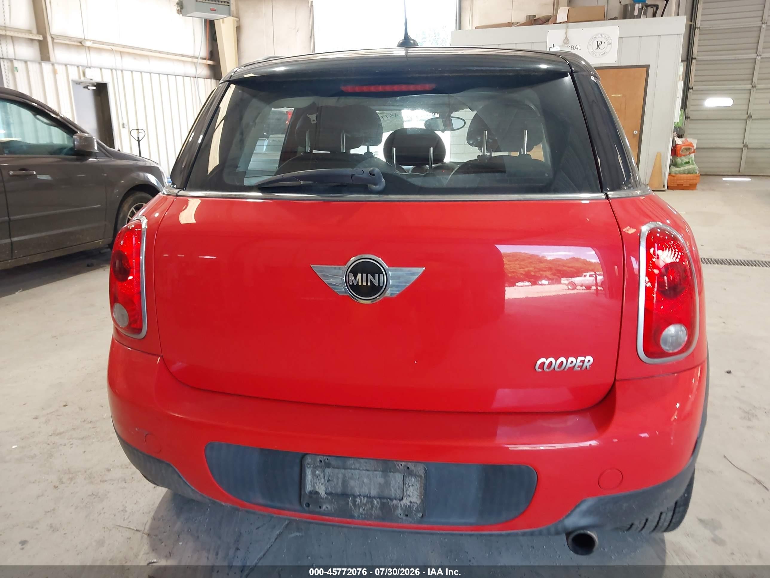2012 Mini Cooper Countryman   Red vin: WMWZB3C56CWM03070
