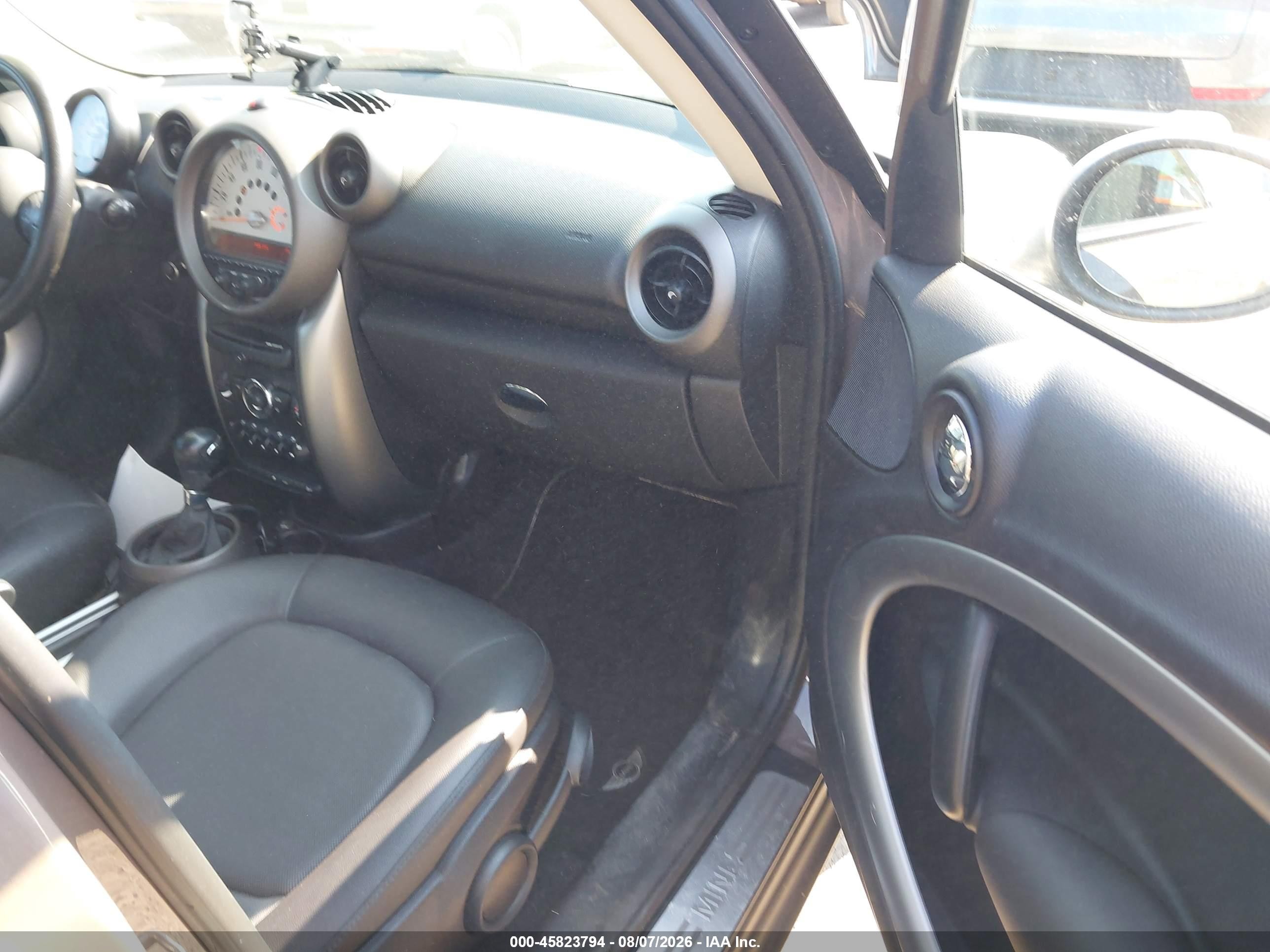 2012 Mini Cooper Countryman   Brown vin: WMWZB3C56CWM06079