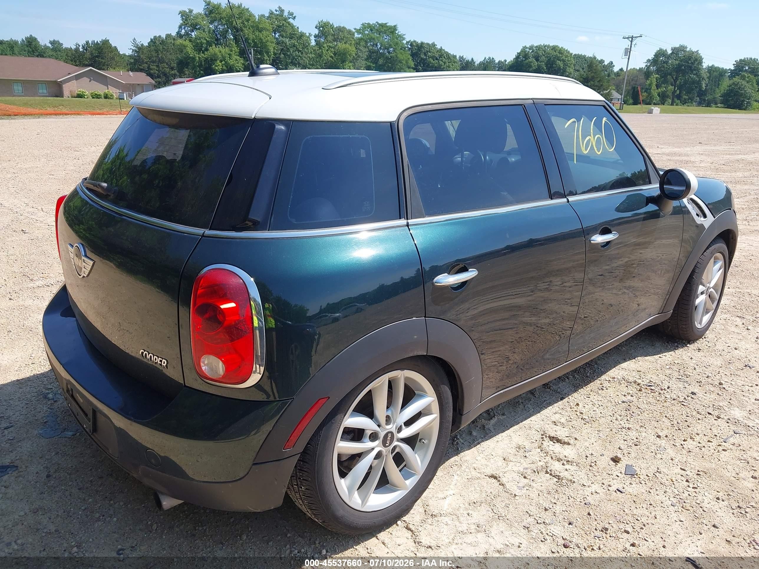 2013 Mini Countryman Cooper Blue vin: WMWZB3C56DWM07203
