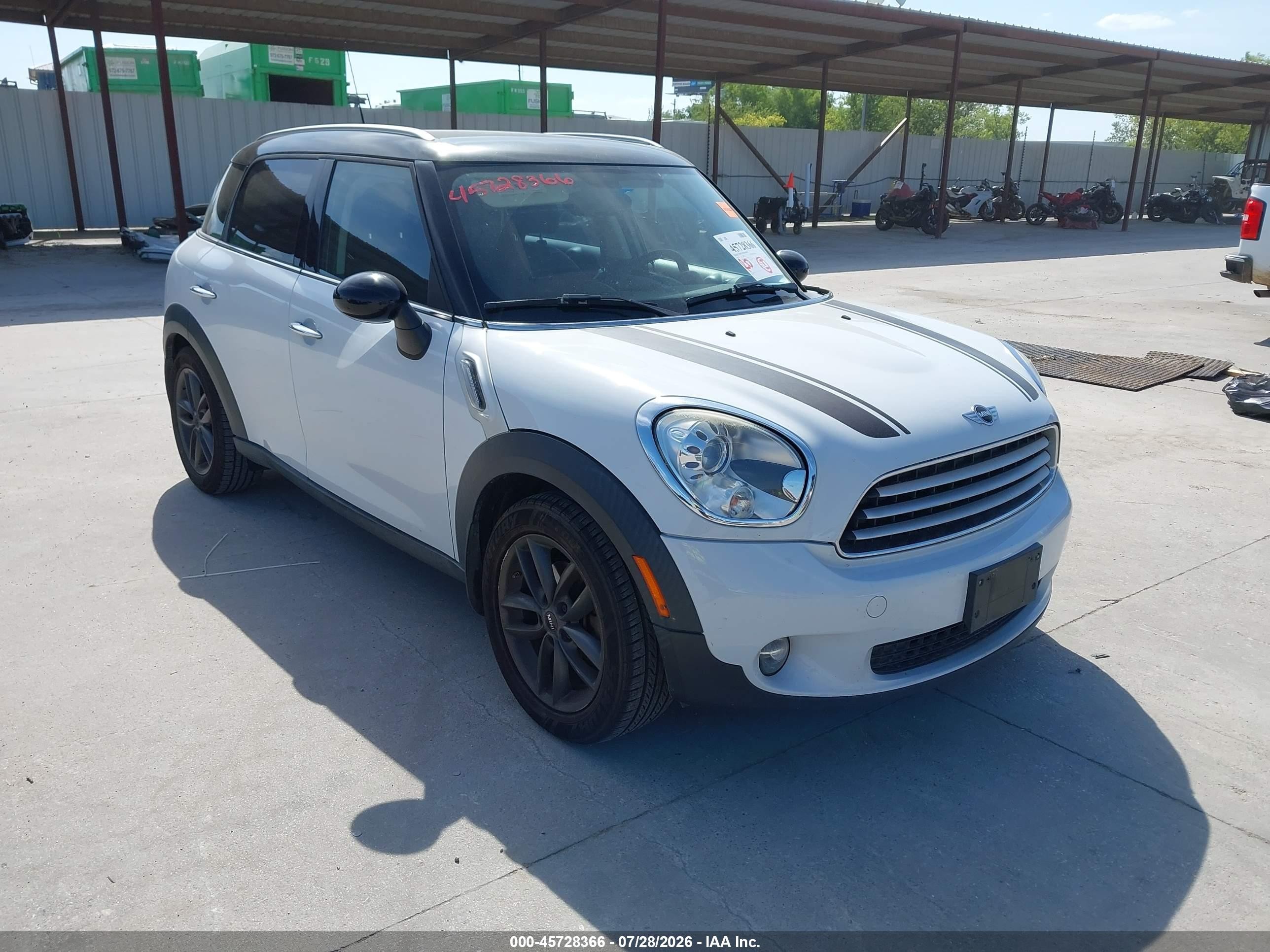 2014 Mini Countryman Cooper White vin: WMWZB3C56EWR37950