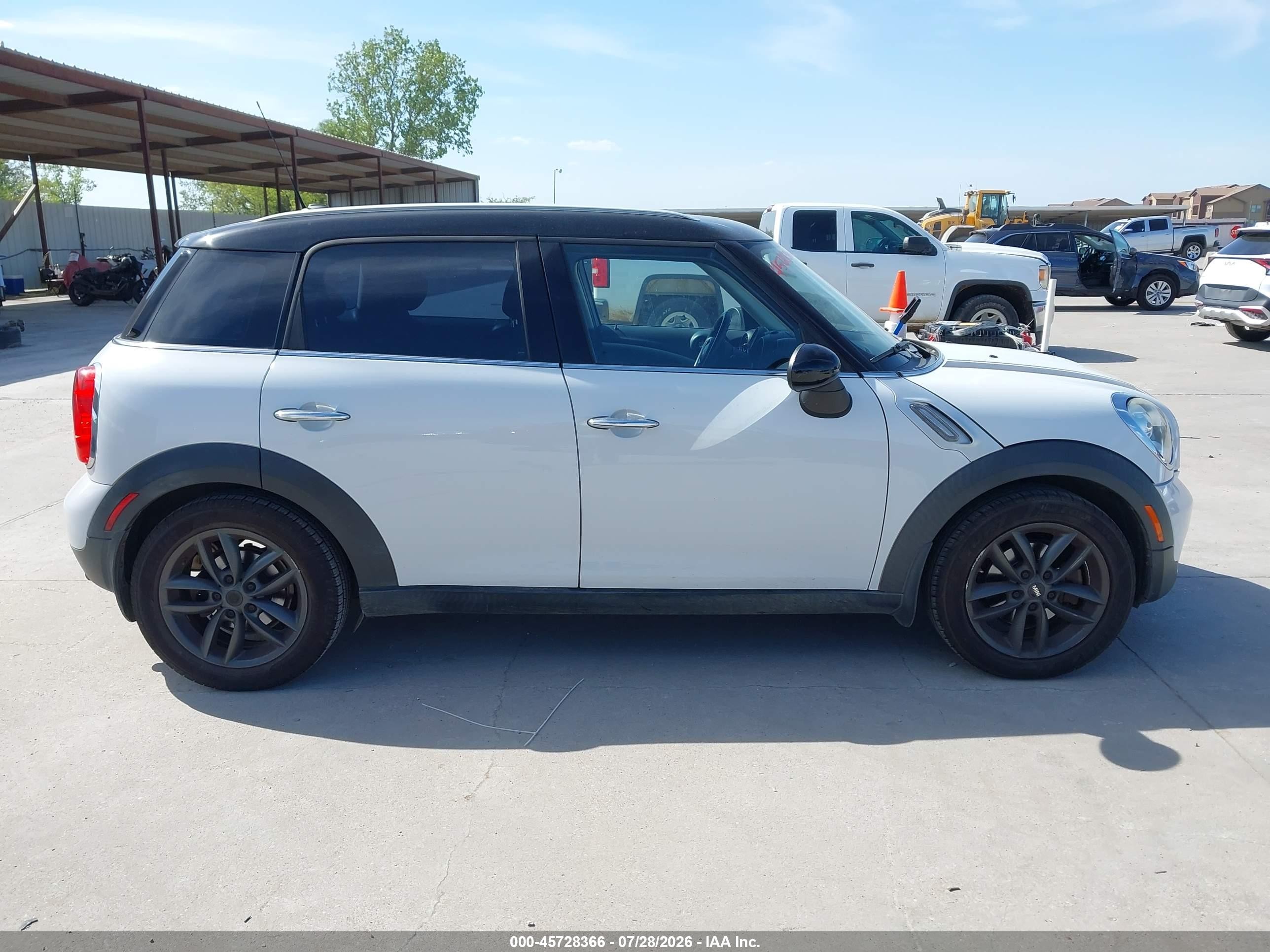 2014 Mini Countryman Cooper Белый vin: WMWZB3C56EWR37950