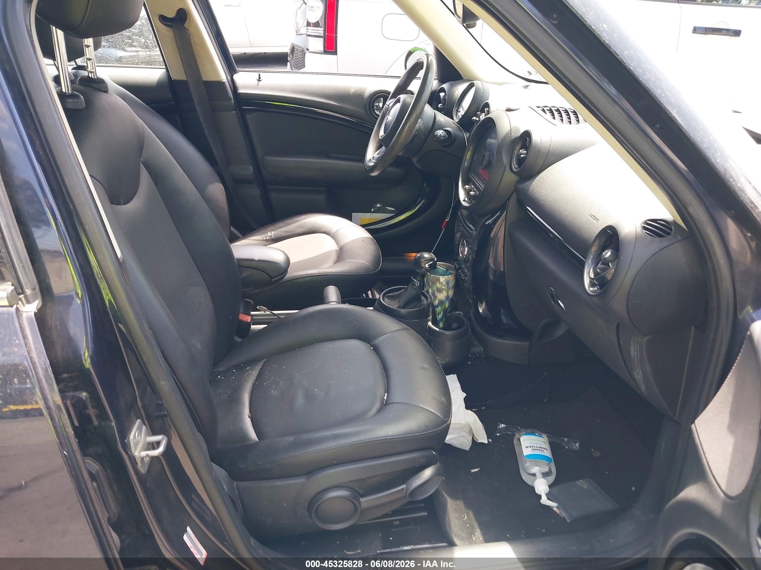 2015 Mini Countryman Cooper Blue vin: WMWZB3C56FWR43751