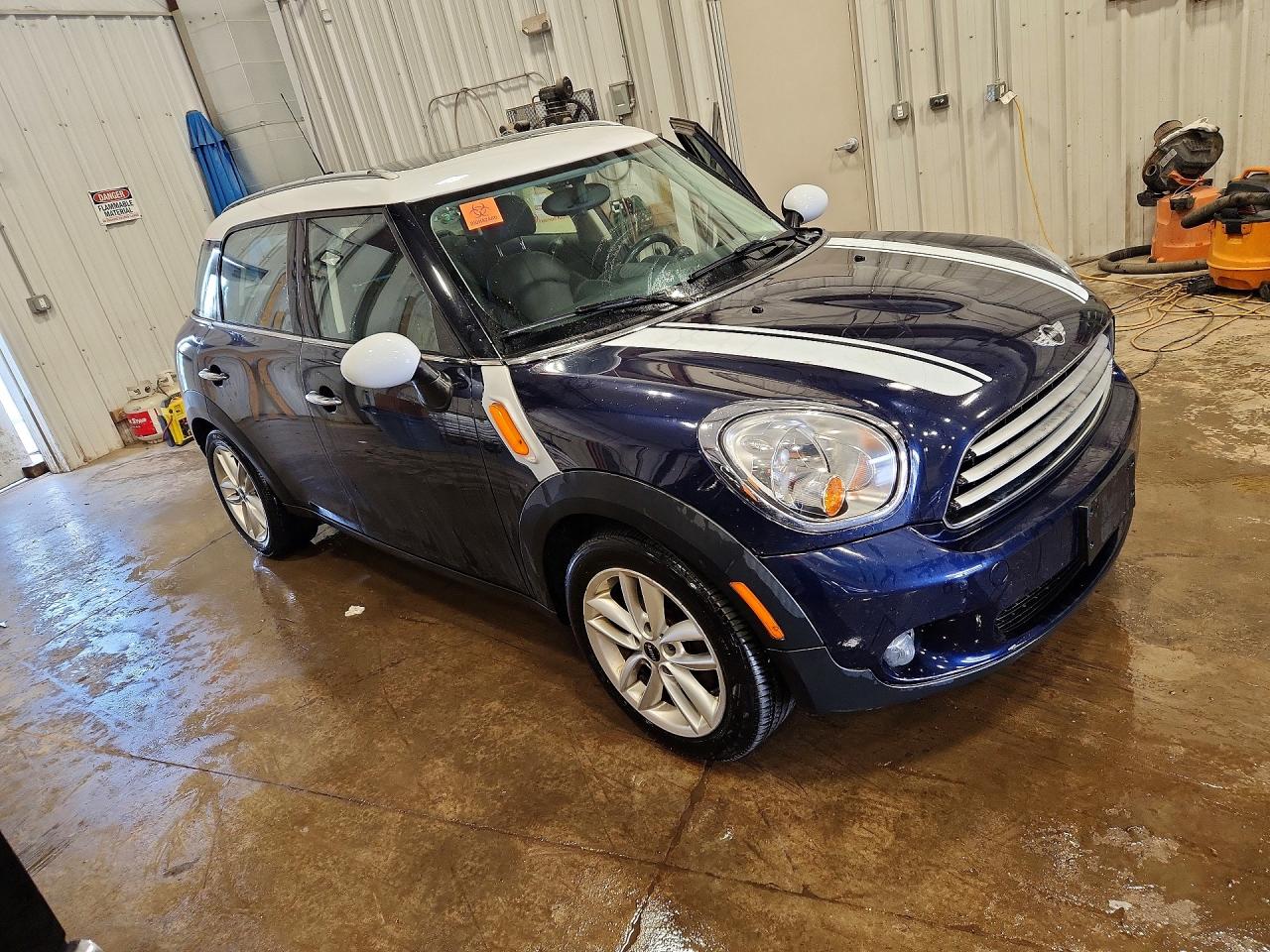 2011 Mini Cooper Countryman Black vin: WMWZB3C57BWM01245