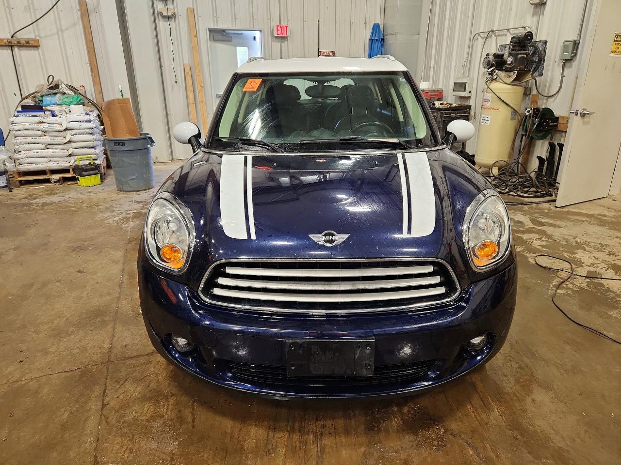 2011 Mini Cooper Countryman Black vin: WMWZB3C57BWM01245