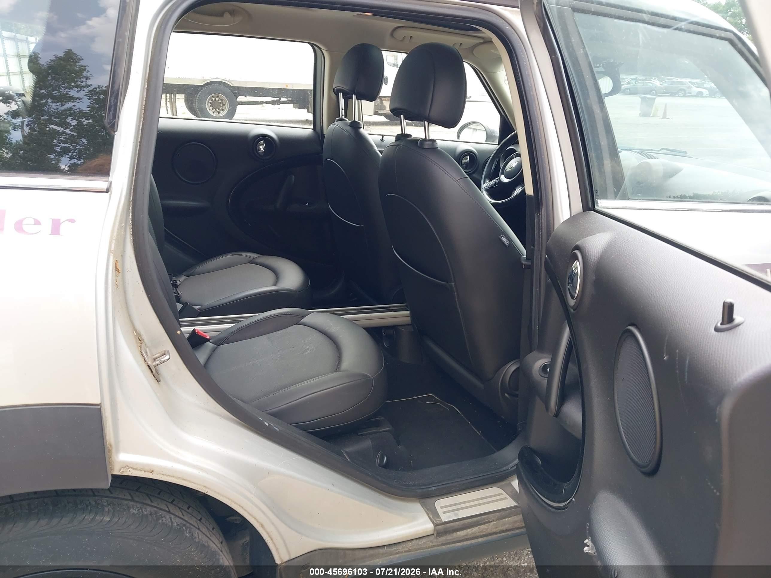 2012 Mini Cooper Countryman   Silver vin: WMWZB3C57CWM06608