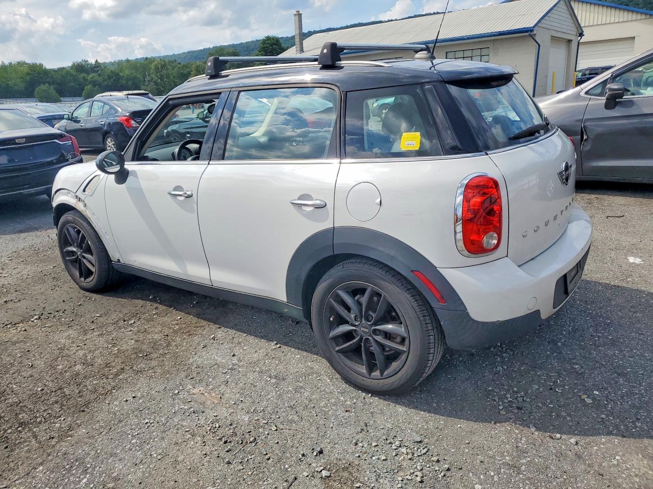 2014 Mini Cooper Countryman White vin: WMWZB3C57EWR39240