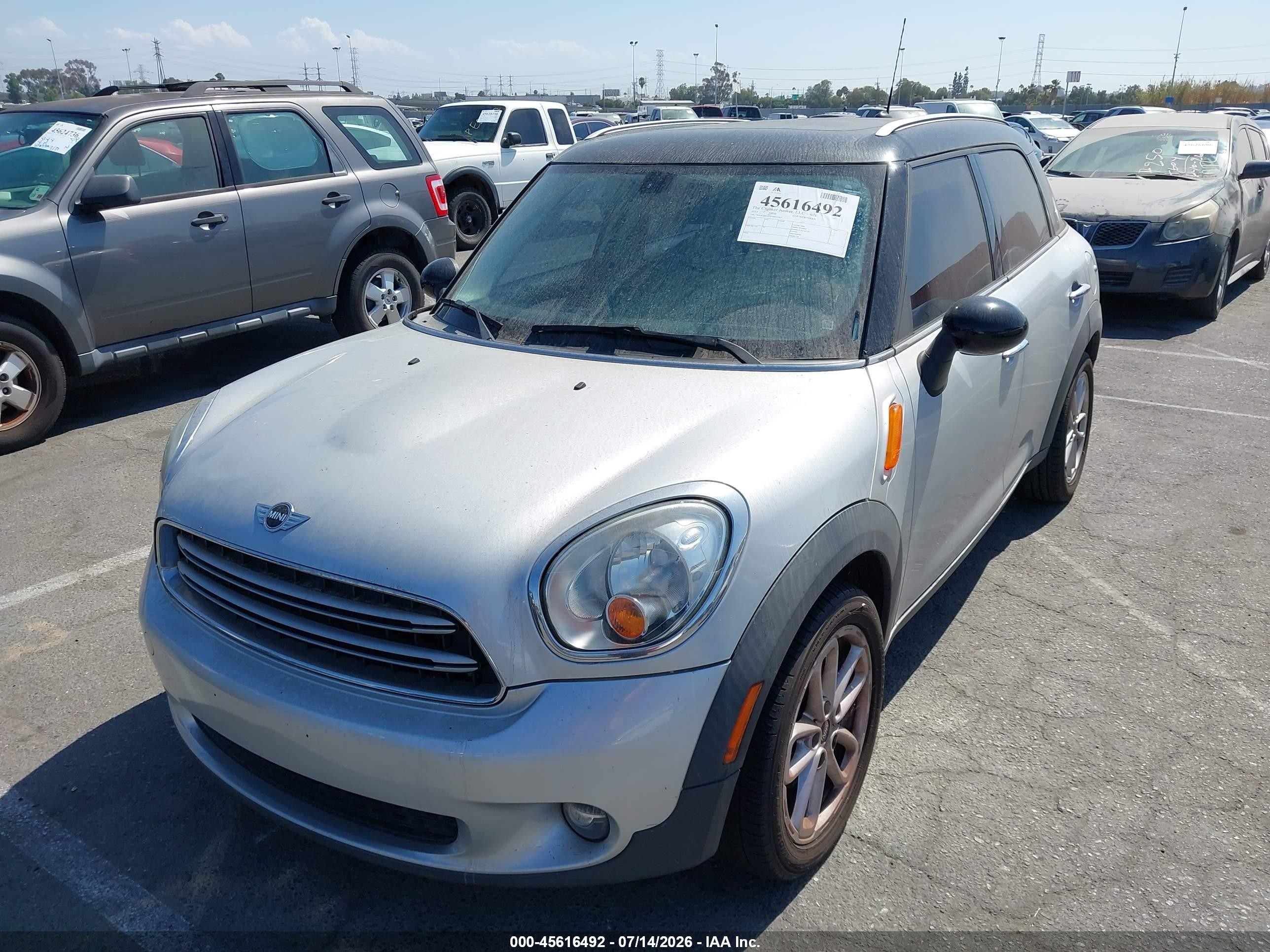2015 Mini Countryman Cooper Silver vin: WMWZB3C57FWR45167