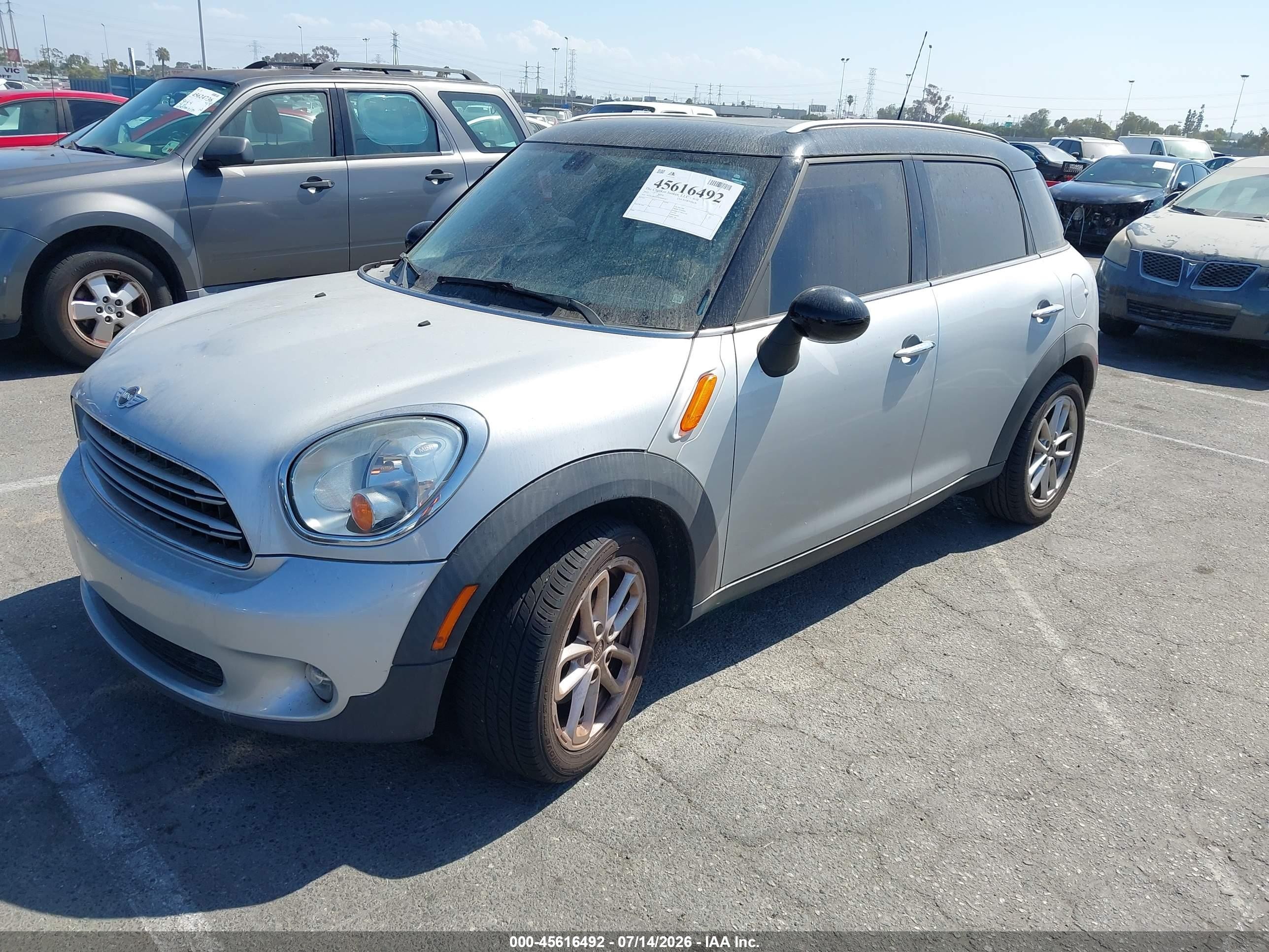 2015 Mini Countryman Cooper Silver vin: WMWZB3C57FWR45167