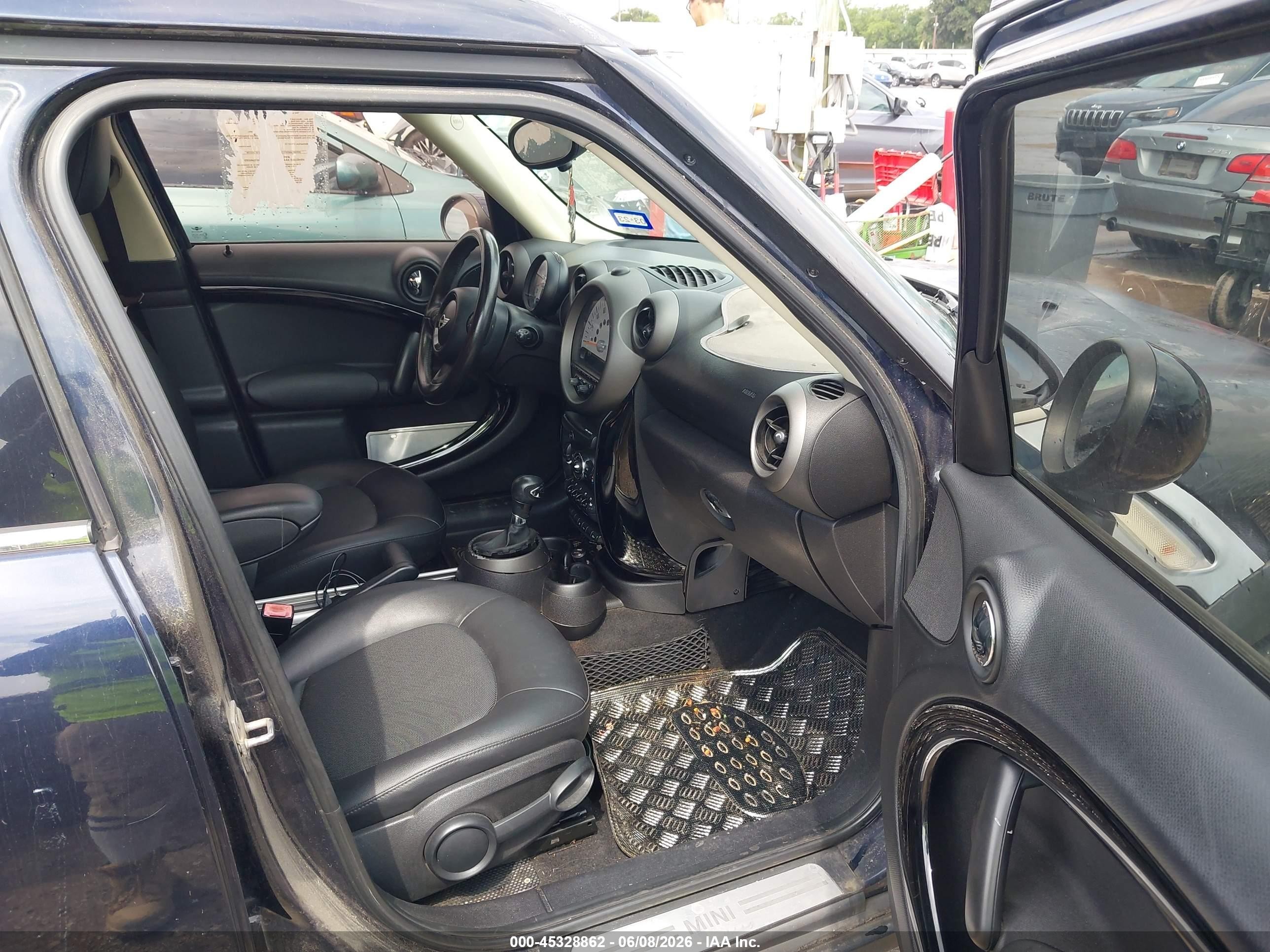 2011 Mini Cooper Countryman   Black vin: WMWZB3C58BWM01285