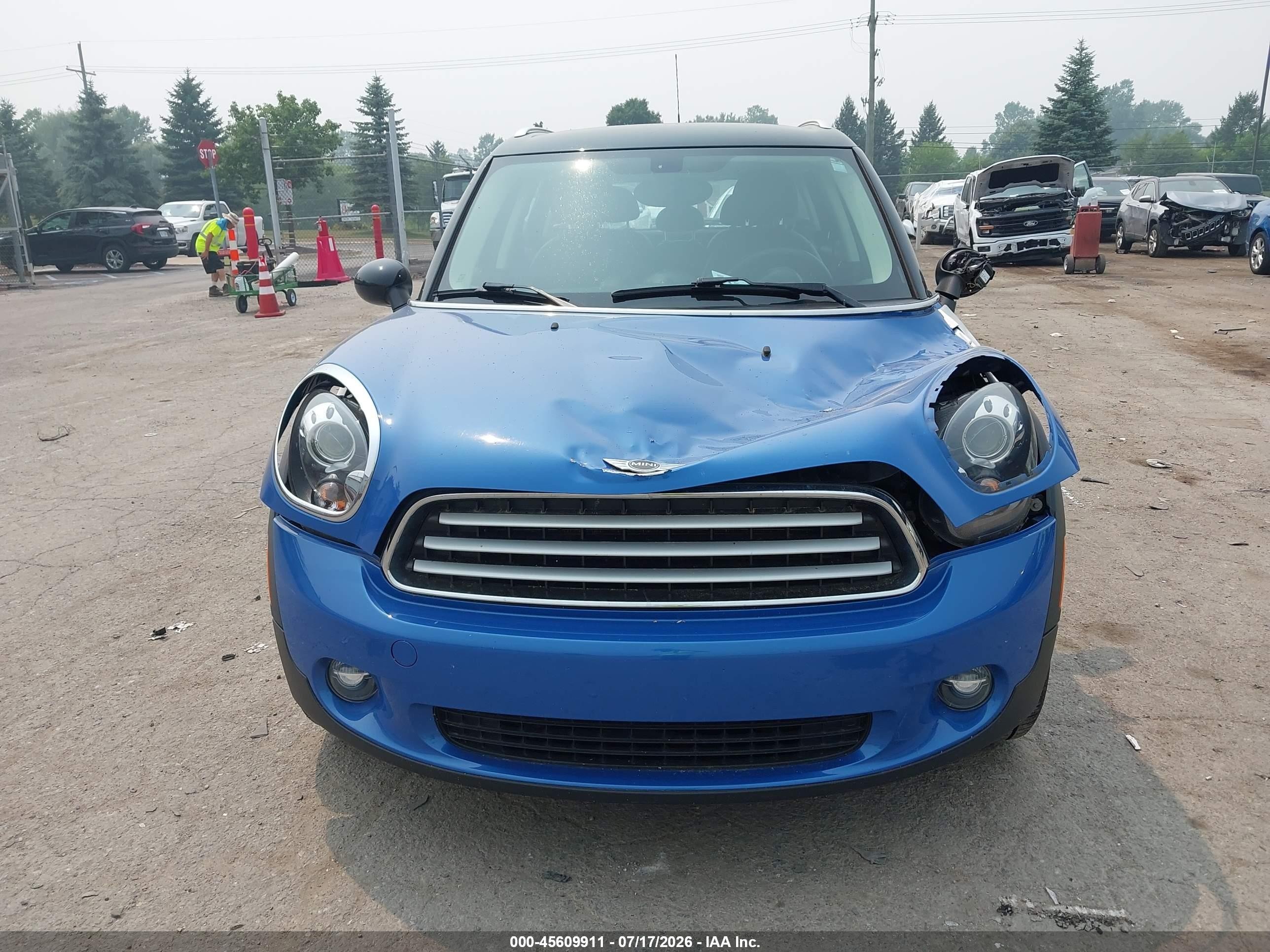 2014 Mini Countryman Cooper Синий vin: WMWZB3C58EWR42115