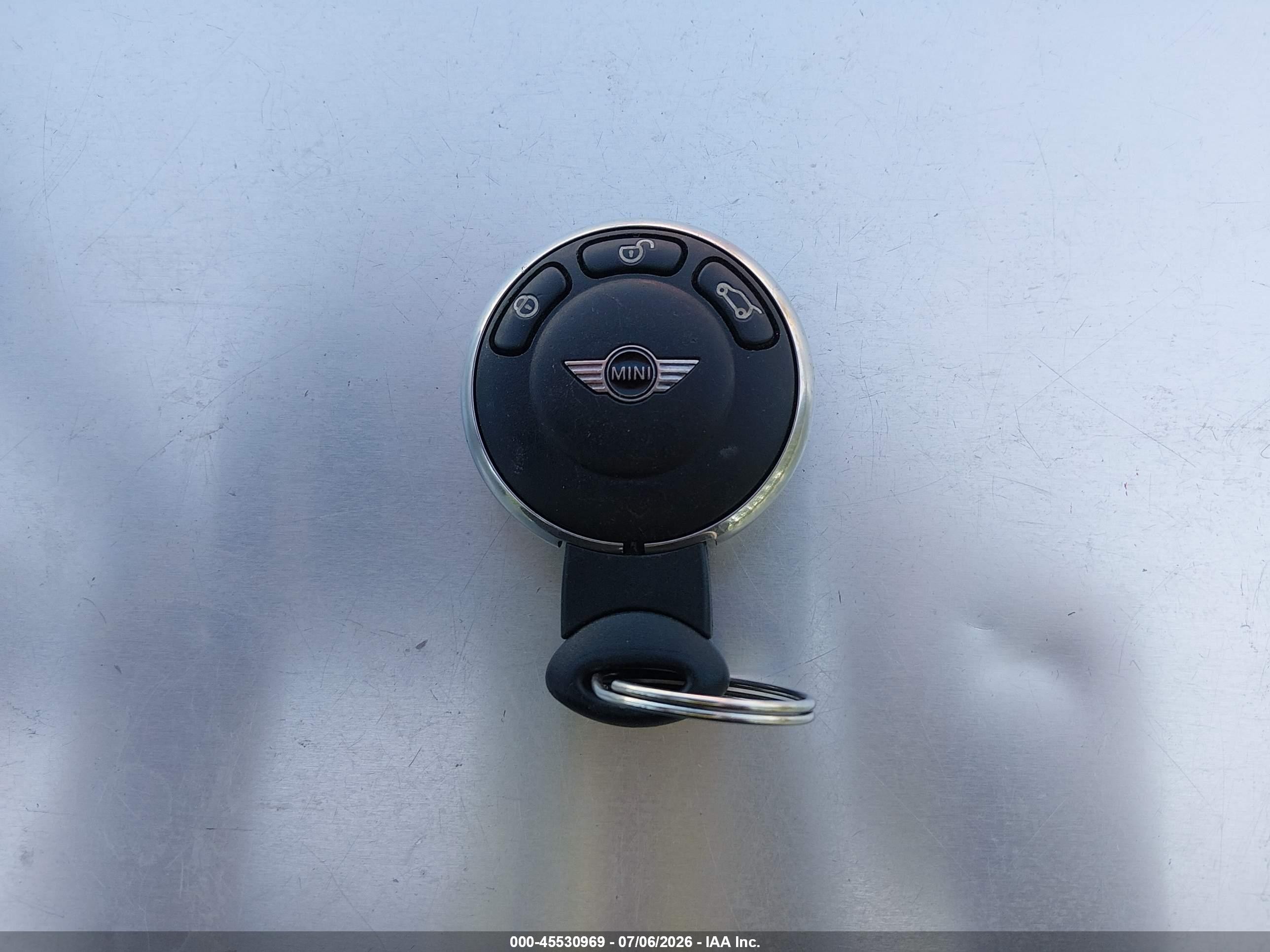2011 Mini Cooper Countryman Pink vin: WMWZB3C59BWM00047