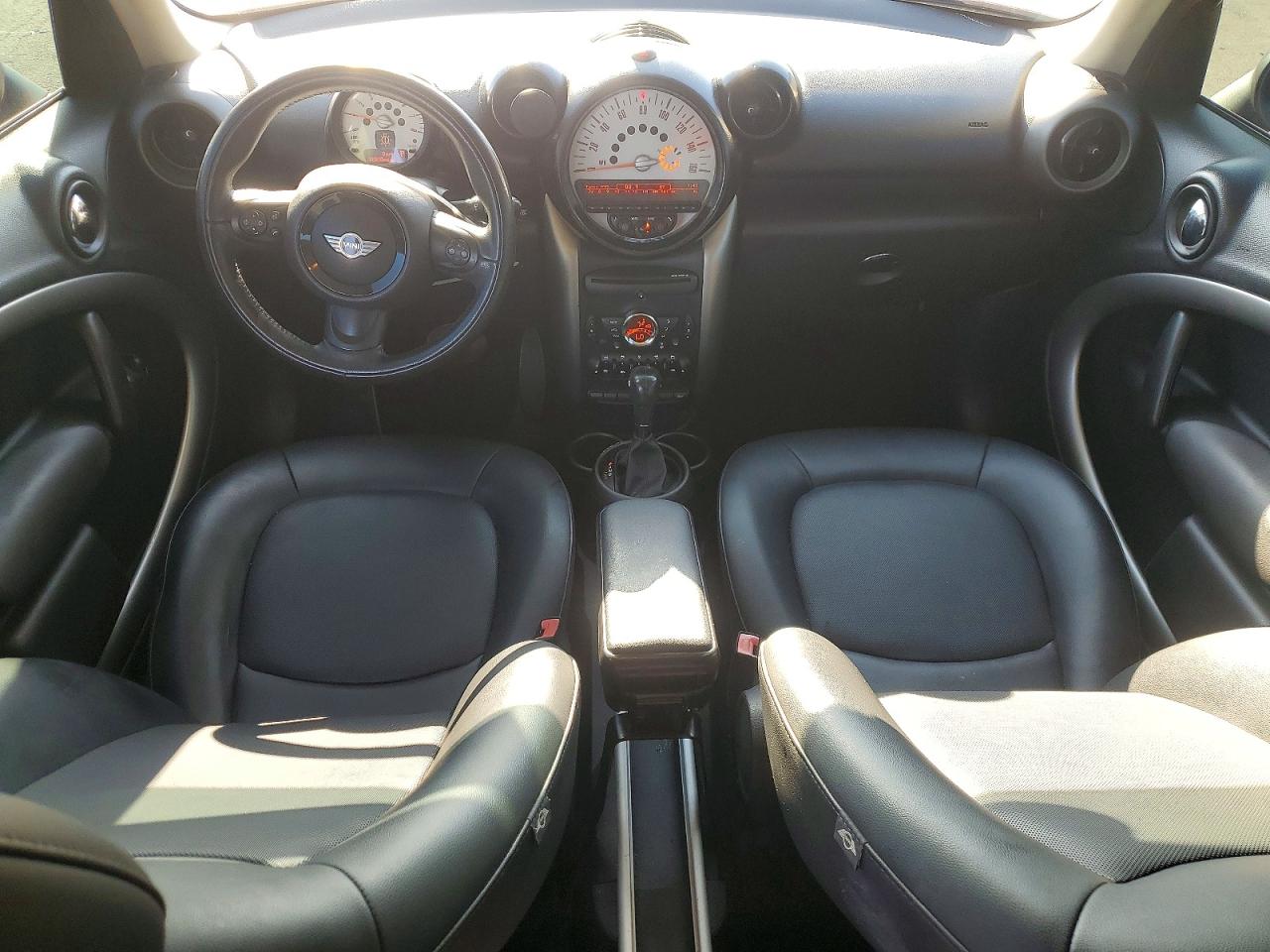 2012 Mini Cooper Countryman Red vin: WMWZB3C59CWM03094