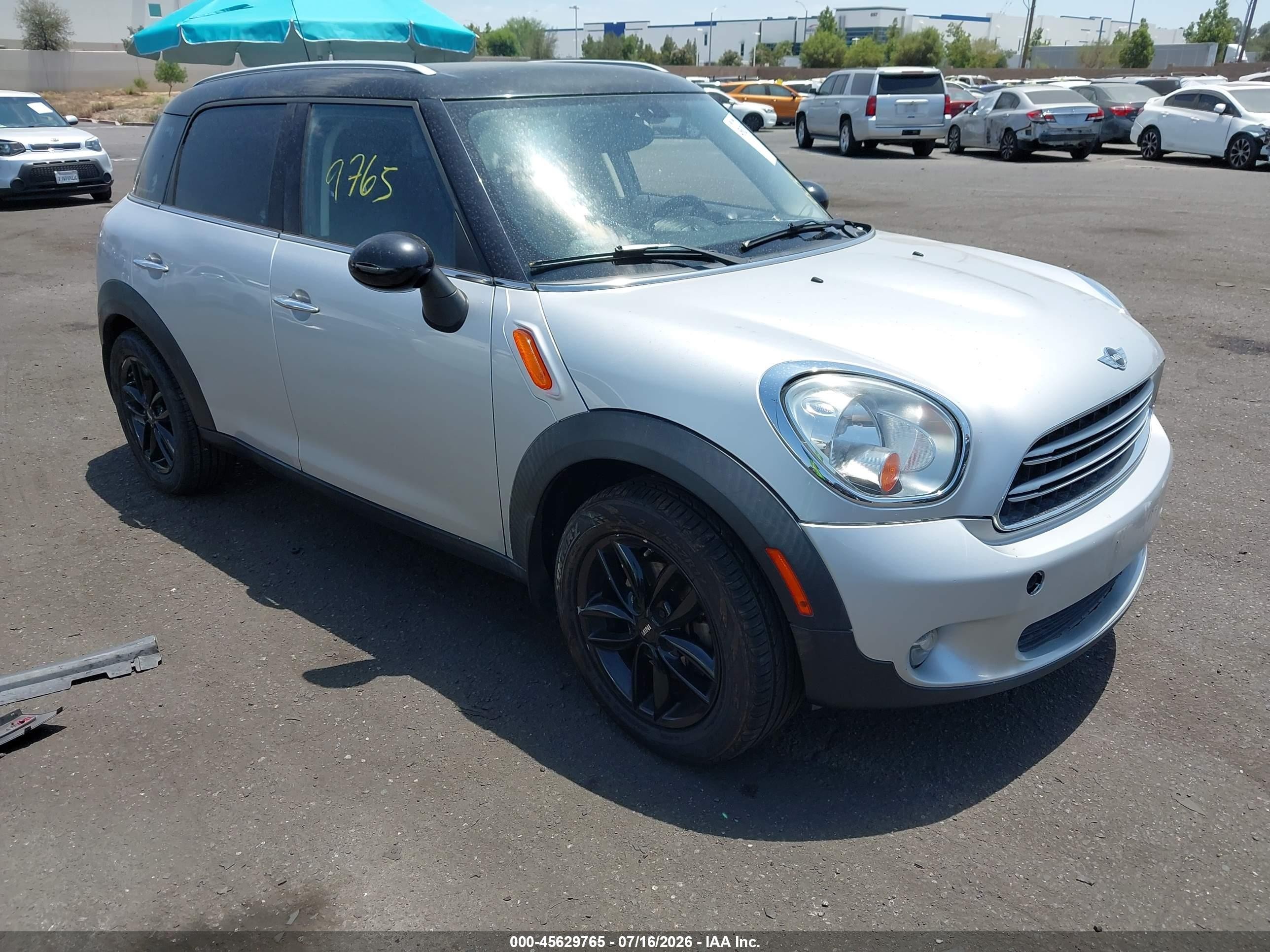 2015 Mini Countryman Cooper Silver vin: WMWZB3C59FWR43503