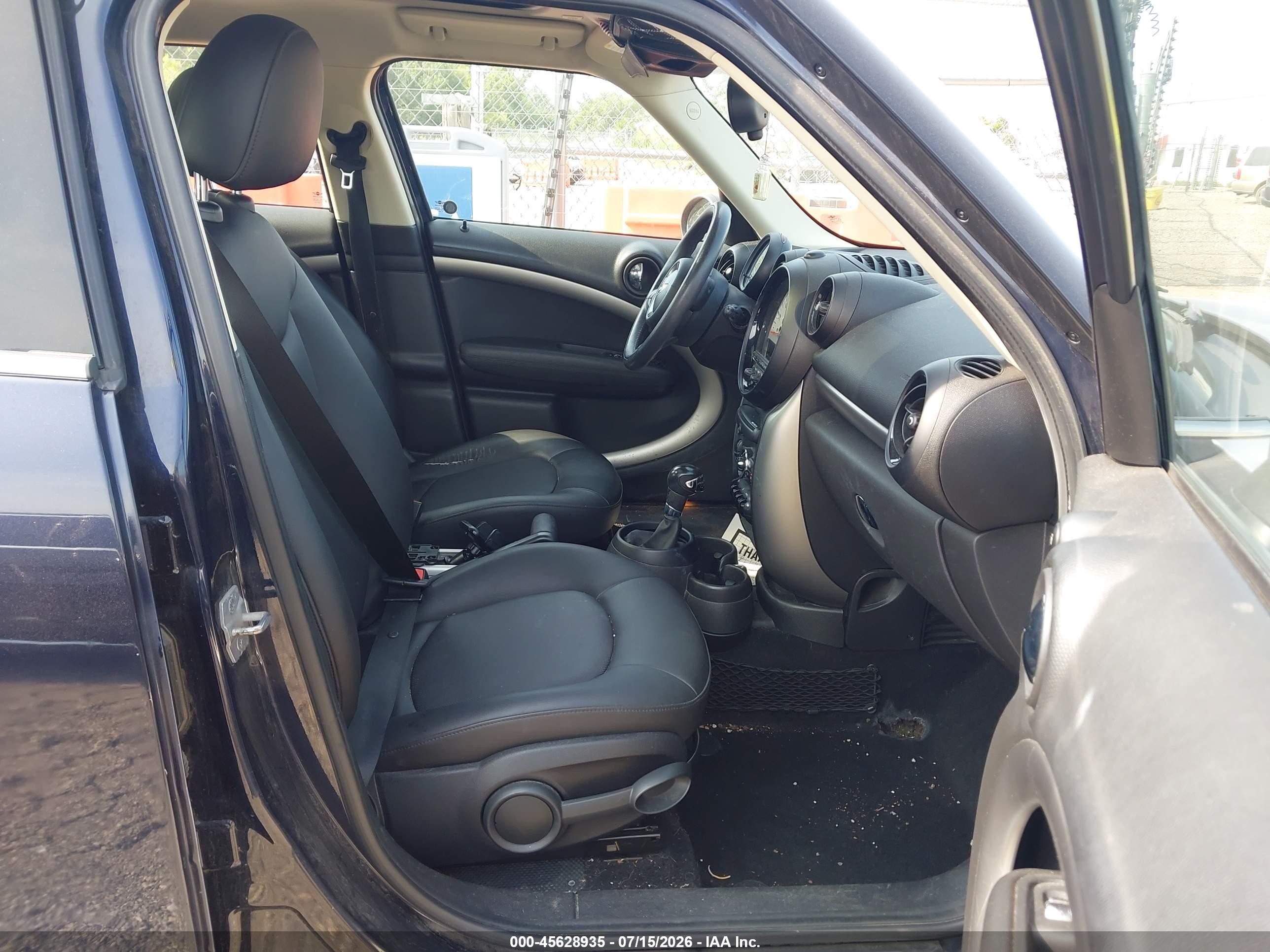 2013 Mini Countryman Cooper Black vin: WMWZB3C5XDWR36220