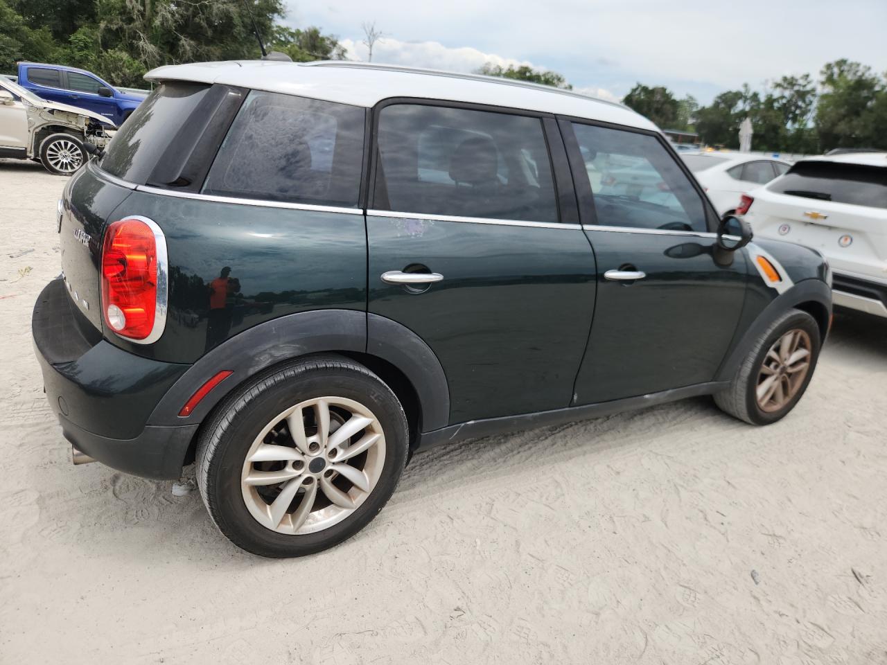 2014 Mini Cooper Countryman Green vin: WMWZB3C5XEWR36767 Damage: Right Qtr Panel Cladding, Multiple Scratches Heavy, 3