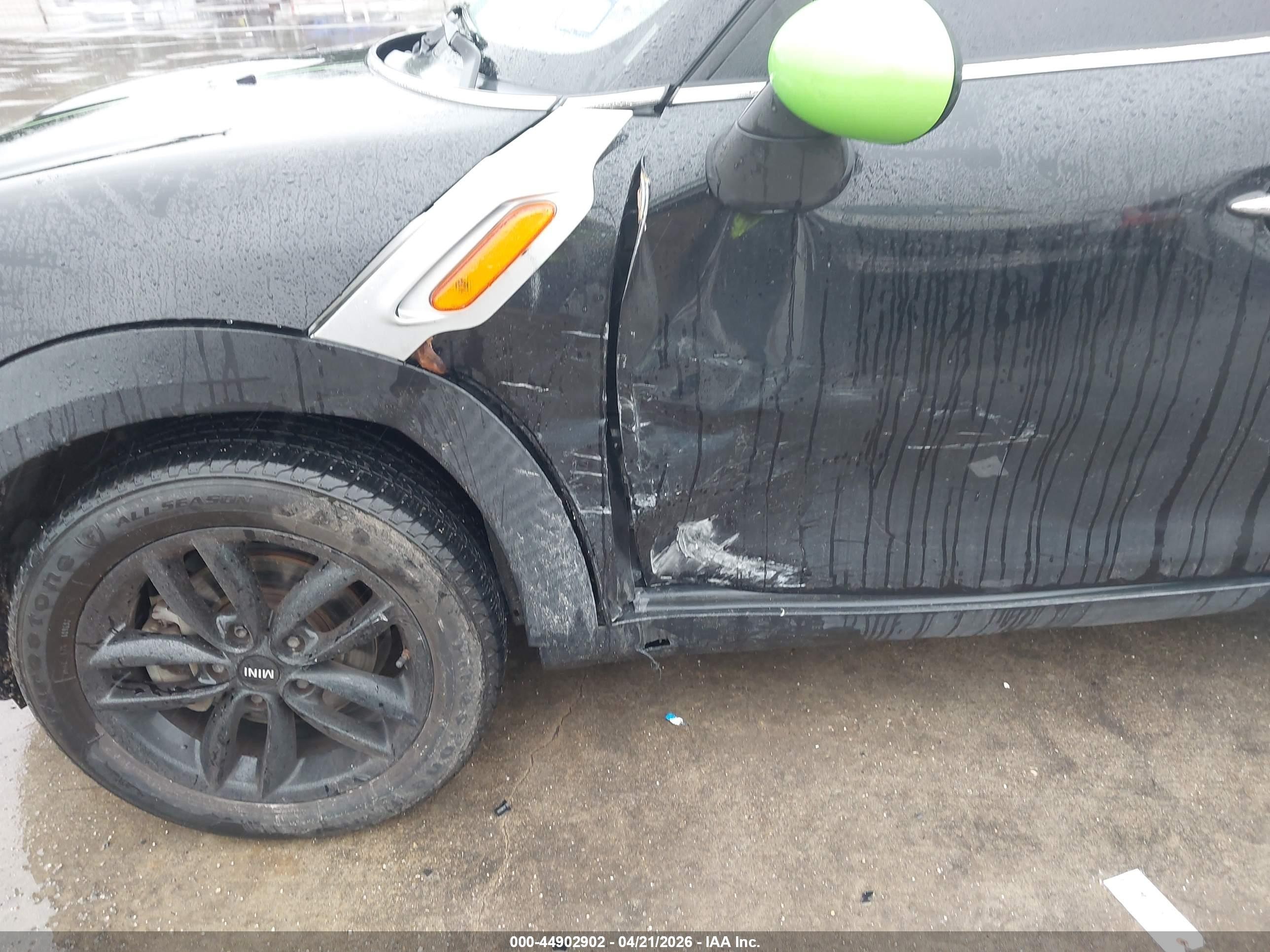 2014 Mini Countryman Cooper Black vin: WMWZB3C5XEWR39569