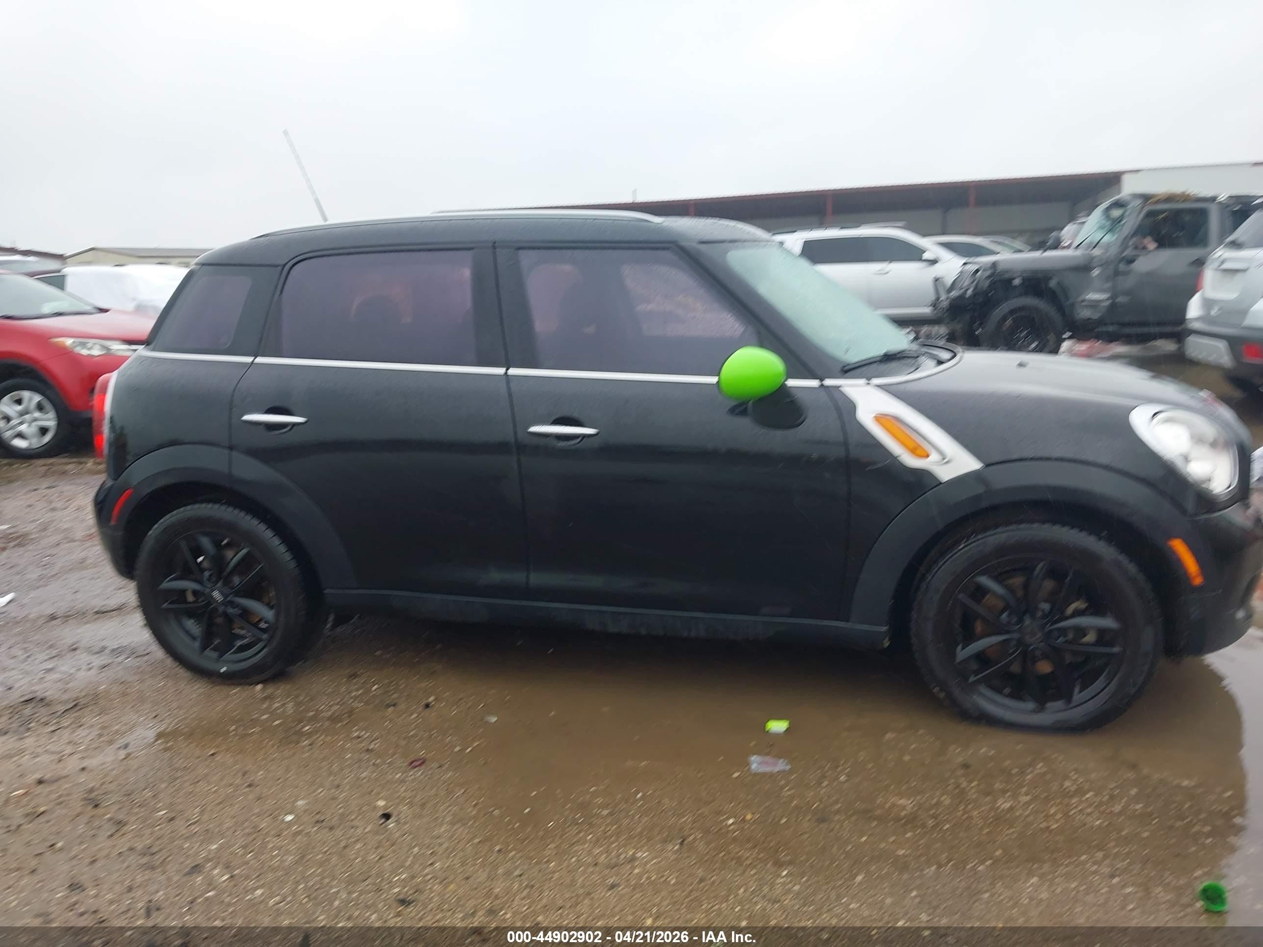 2014 Mini Countryman Cooper Black vin: WMWZB3C5XEWR39569