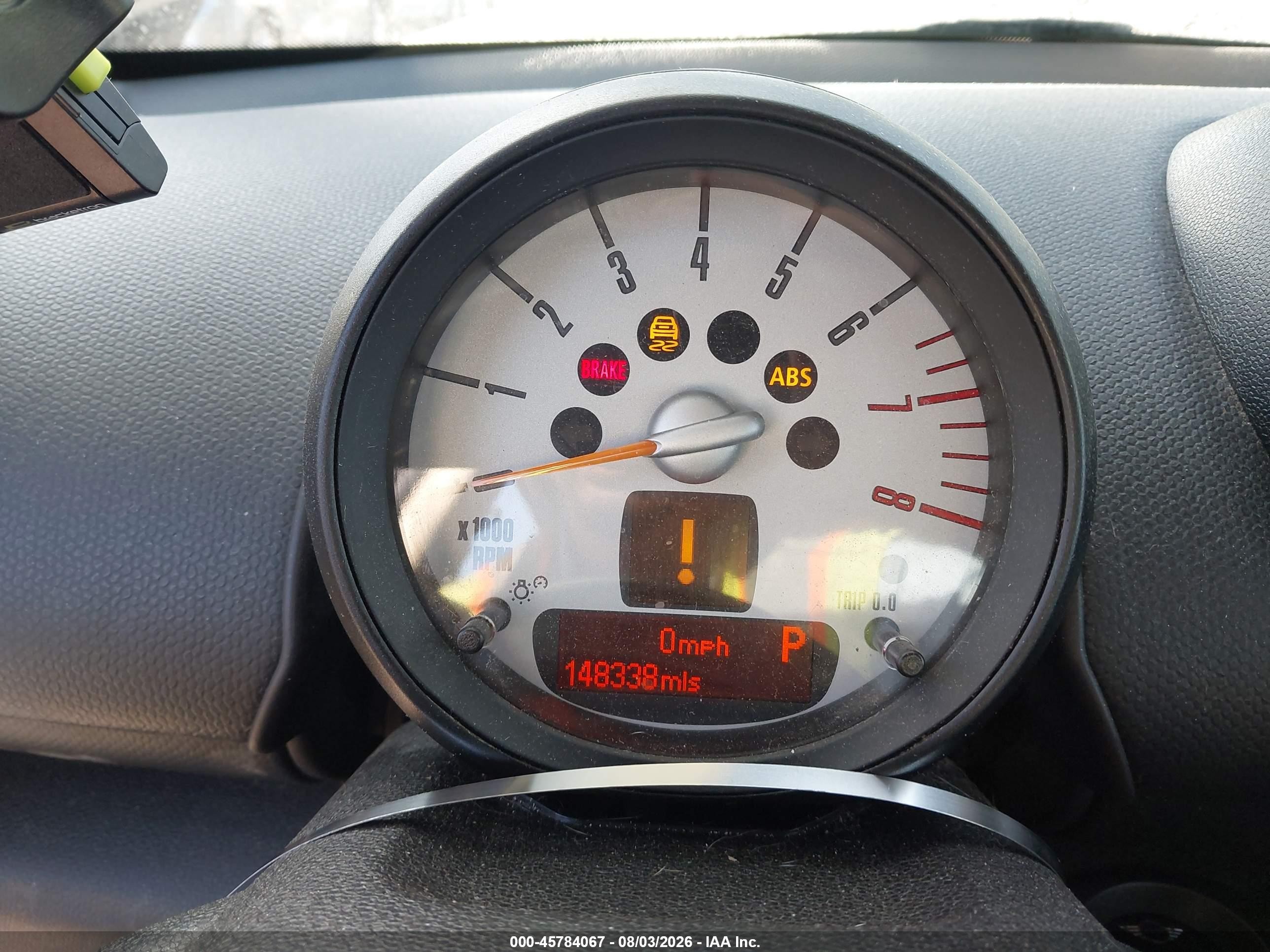 2014 Mini Countryman Cooper White vin: WMWZB3C5XEWR42004