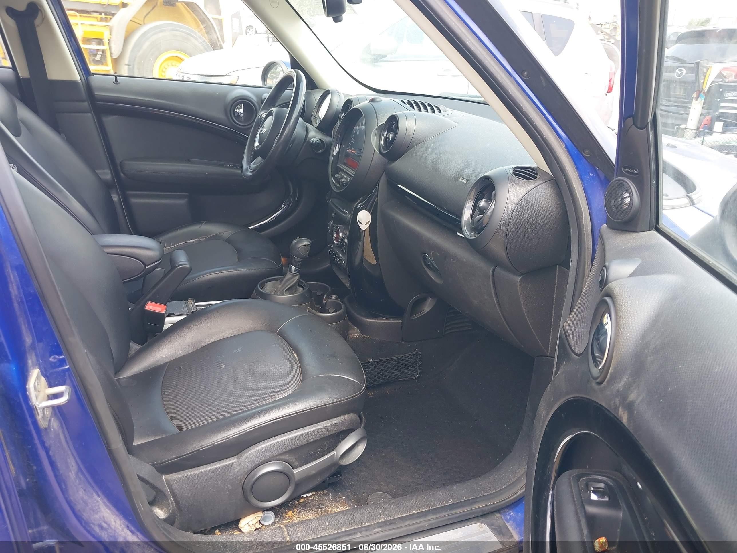2015 Mini Countryman Cooper Blue vin: WMWZB3C5XFWR42747