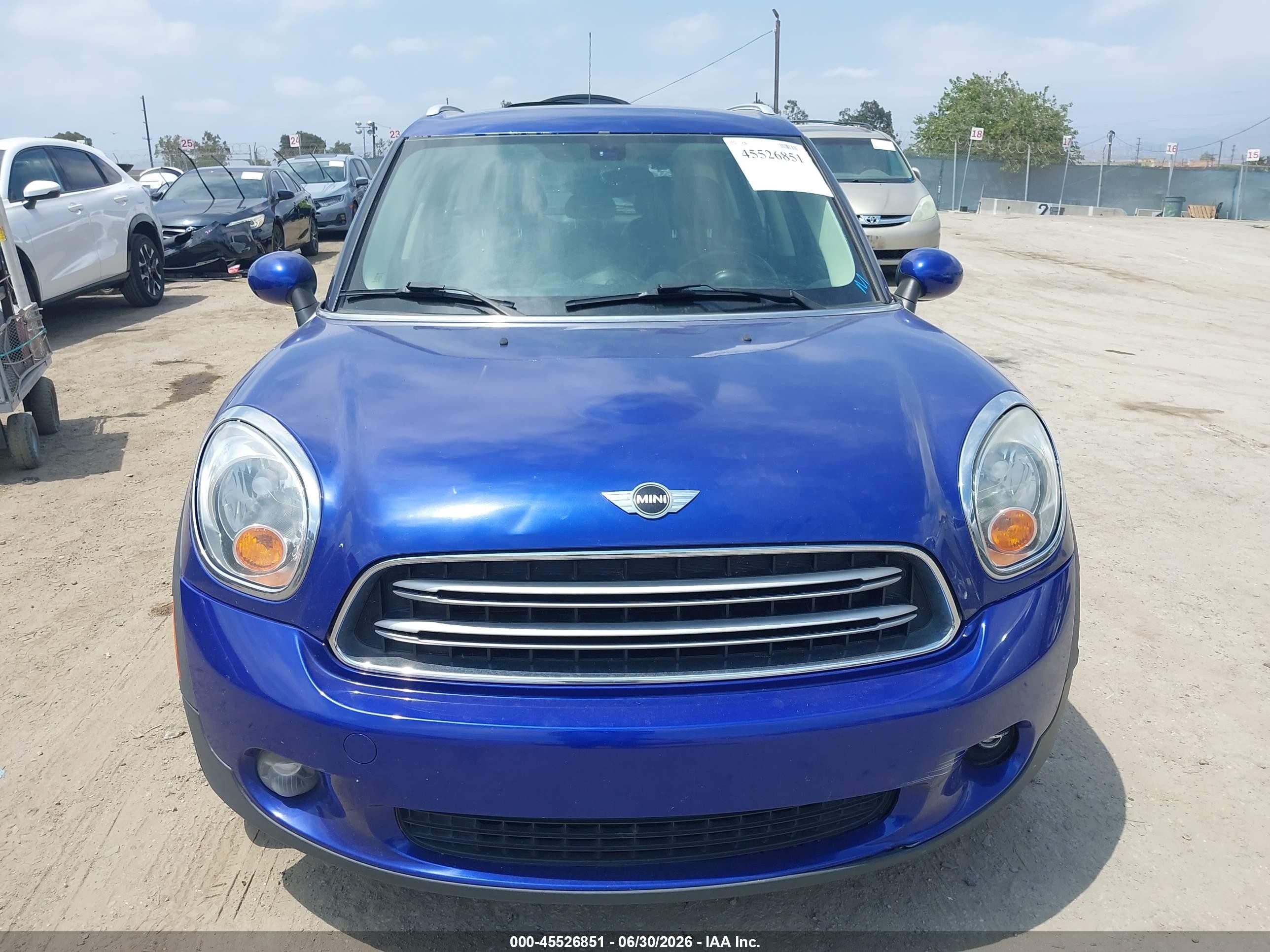 2015 Mini Countryman Cooper Blue vin: WMWZB3C5XFWR42747