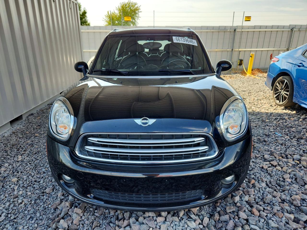 2016 Mini Cooper Countryman Black vin: WMWZB3C5XGWM33551