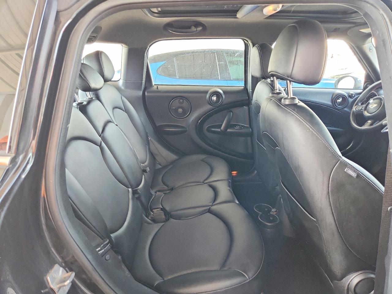 2016 Mini Cooper Countryman Black vin: WMWZB3C5XGWM33551