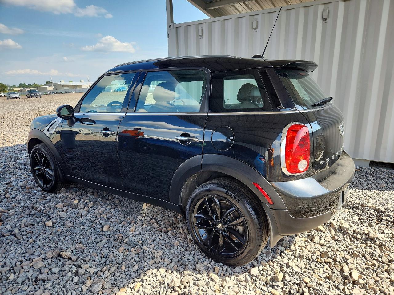 2016 Mini Cooper Countryman Black vin: WMWZB3C5XGWM33551